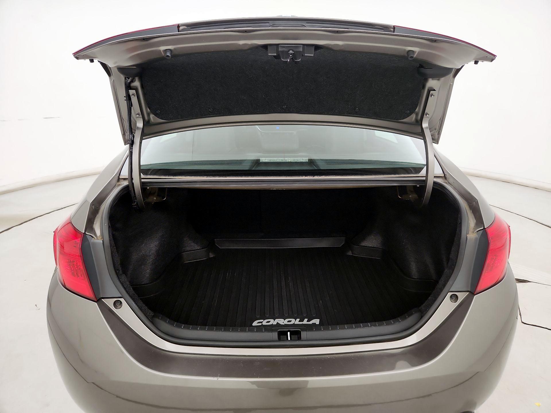 Thumbnail: 2018 Toyota Corolla - 20