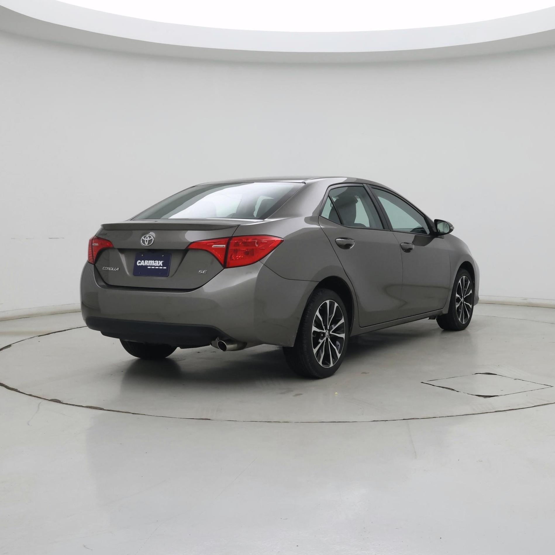 Thumbnail: 2018 Toyota Corolla - 8