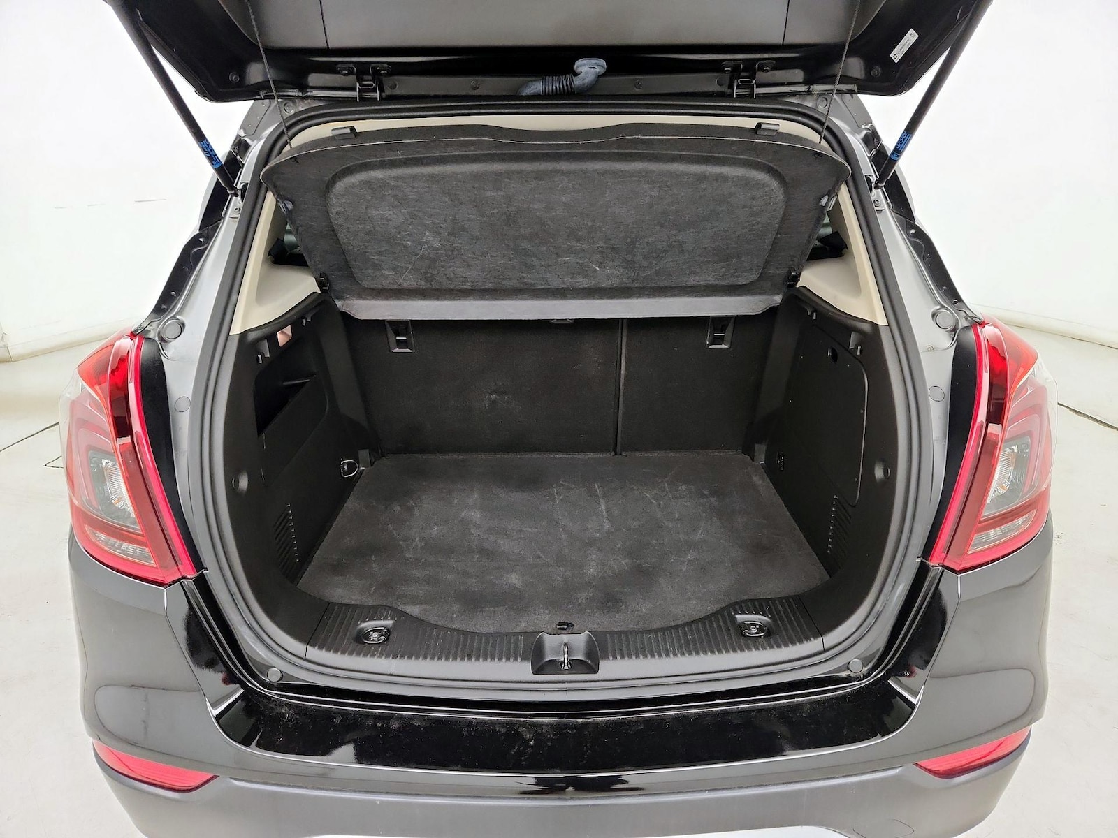 2017 Buick Encore Preferred II - Photo 23