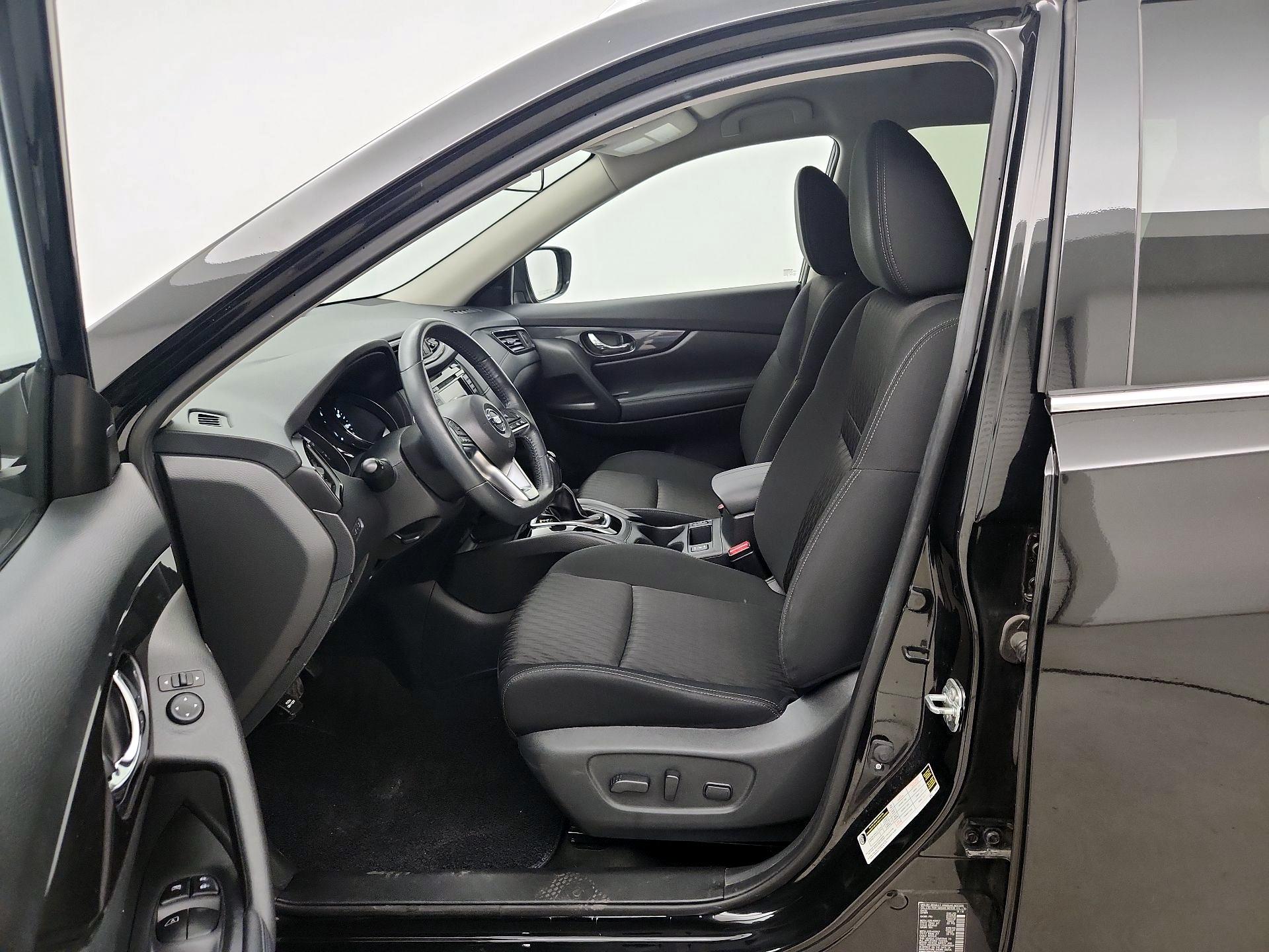 Thumbnail: 2018 Nissan Rogue - 11