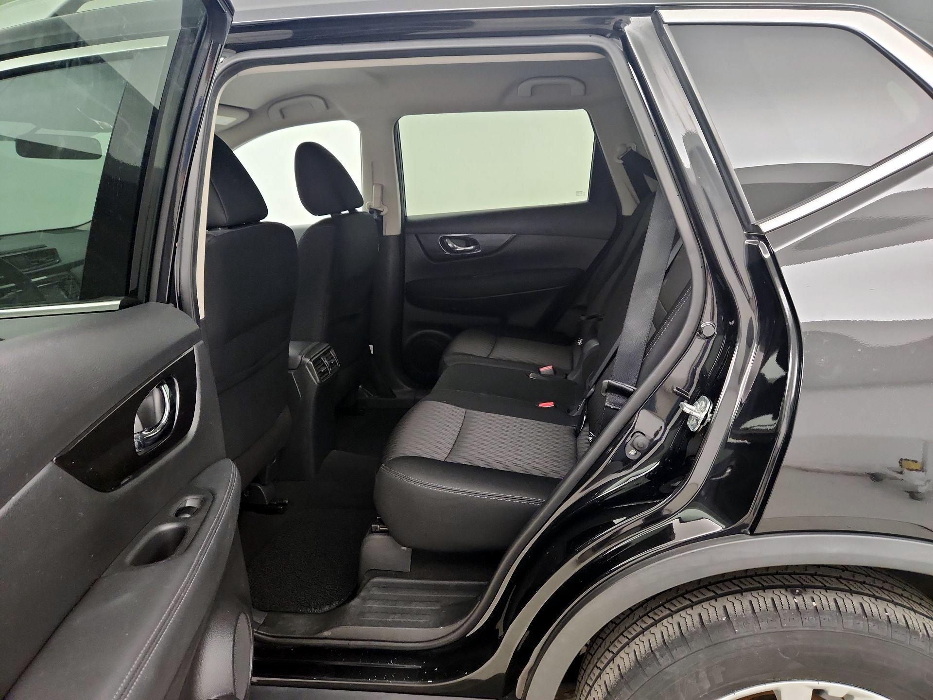 Thumbnail: 2018 Nissan Rogue - 20