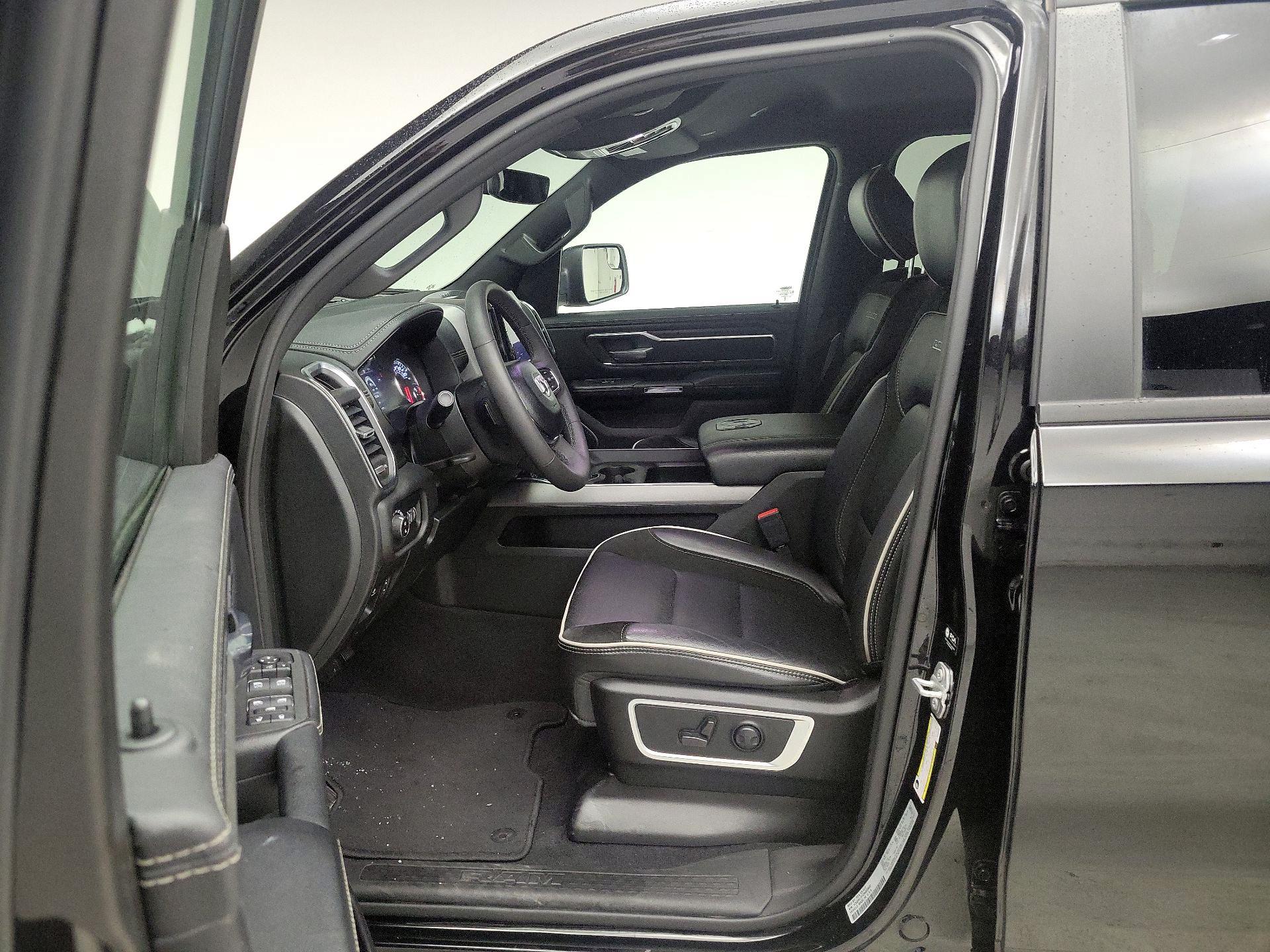 Thumbnail: 2025 RAM 1500 - 11