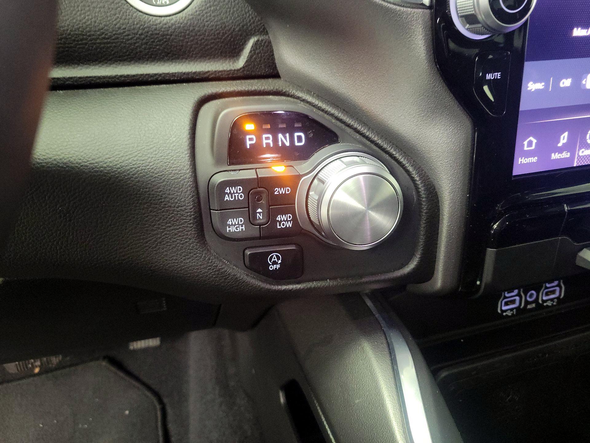 Thumbnail: 2025 RAM 1500 - 18