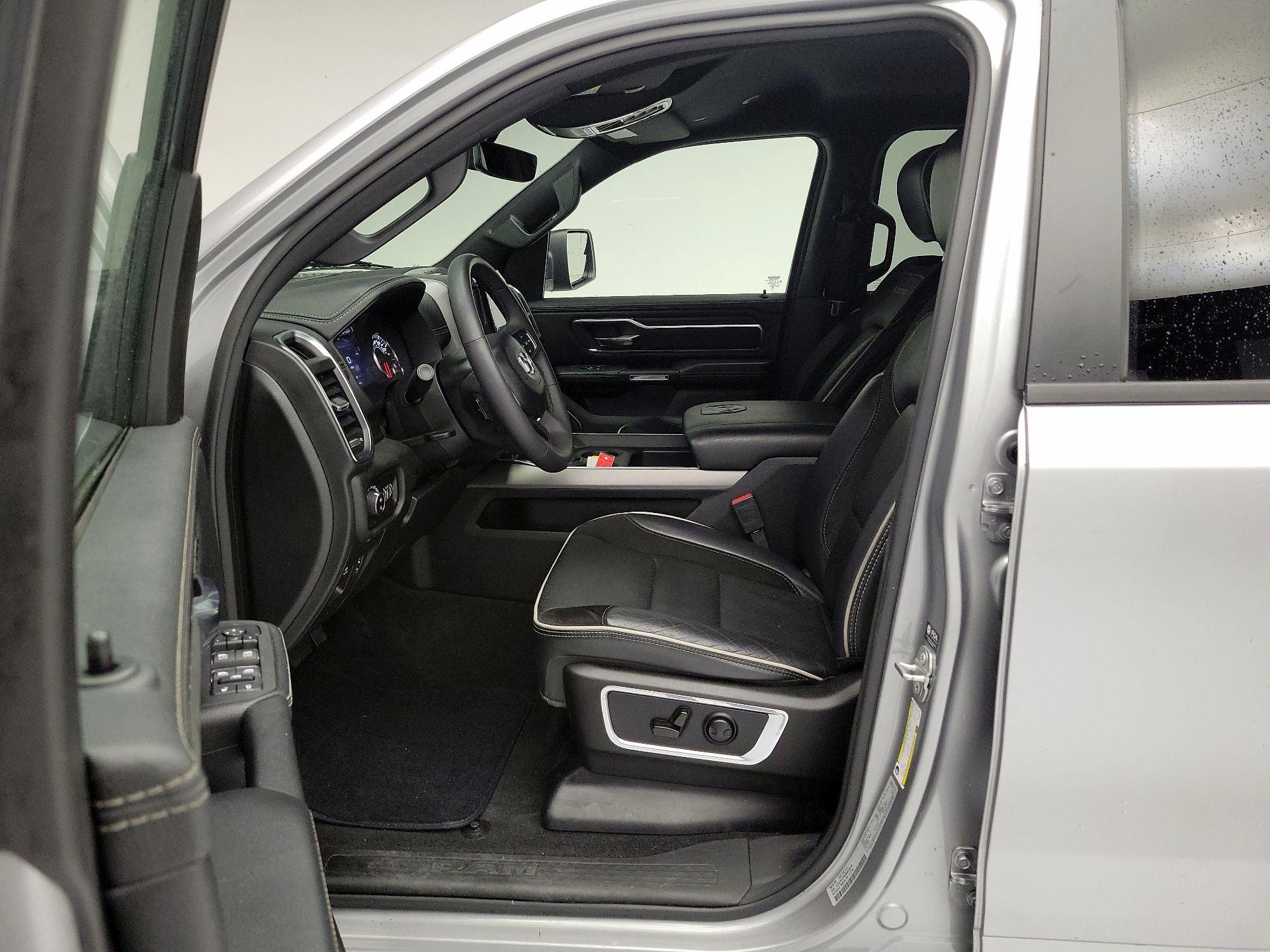 Thumbnail: 2025 RAM 1500 - 11