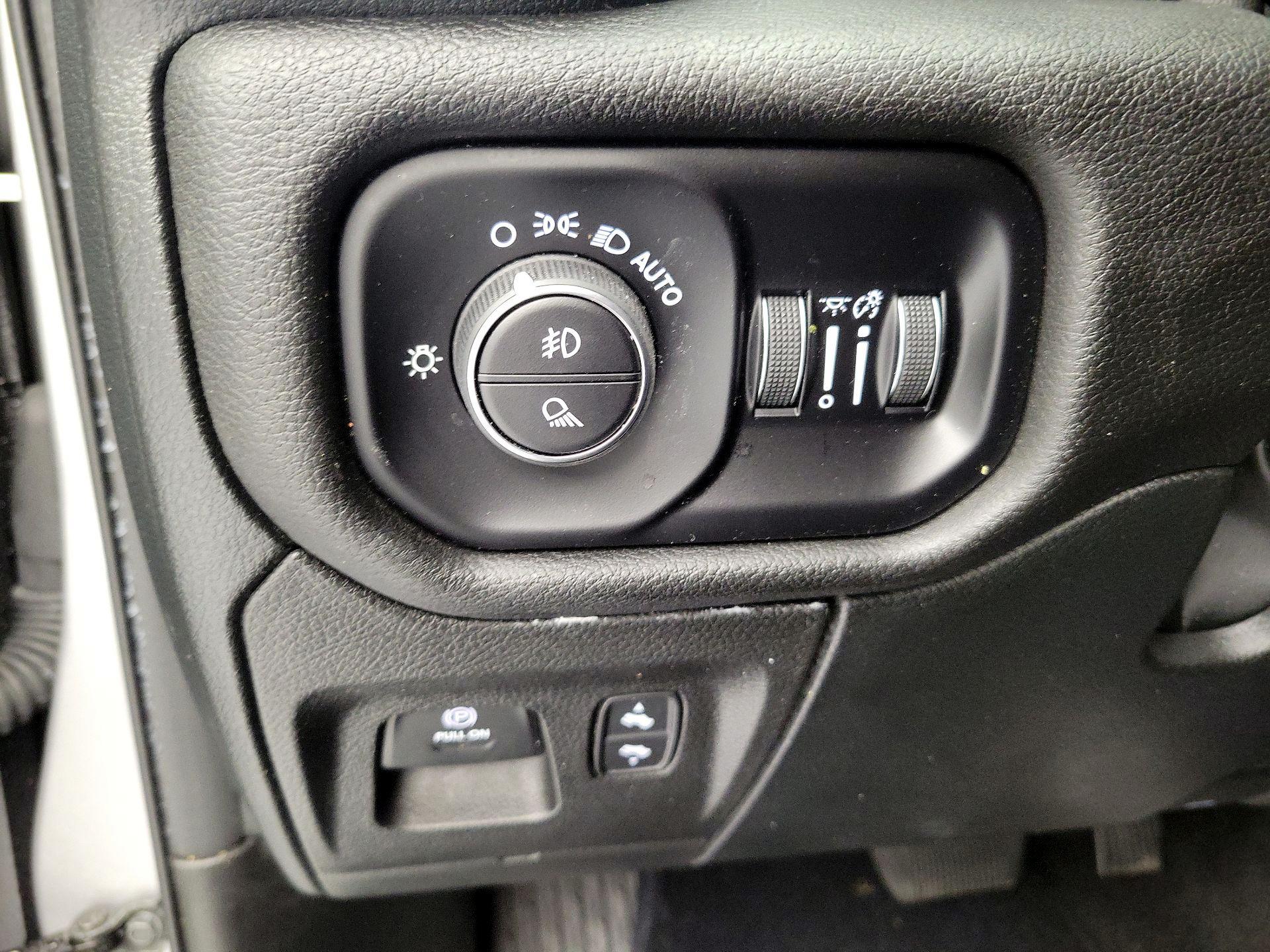 Thumbnail: 2025 RAM 1500 - 13