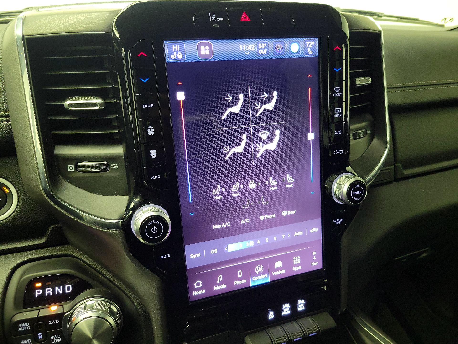 Thumbnail: 2025 RAM 1500 - 17