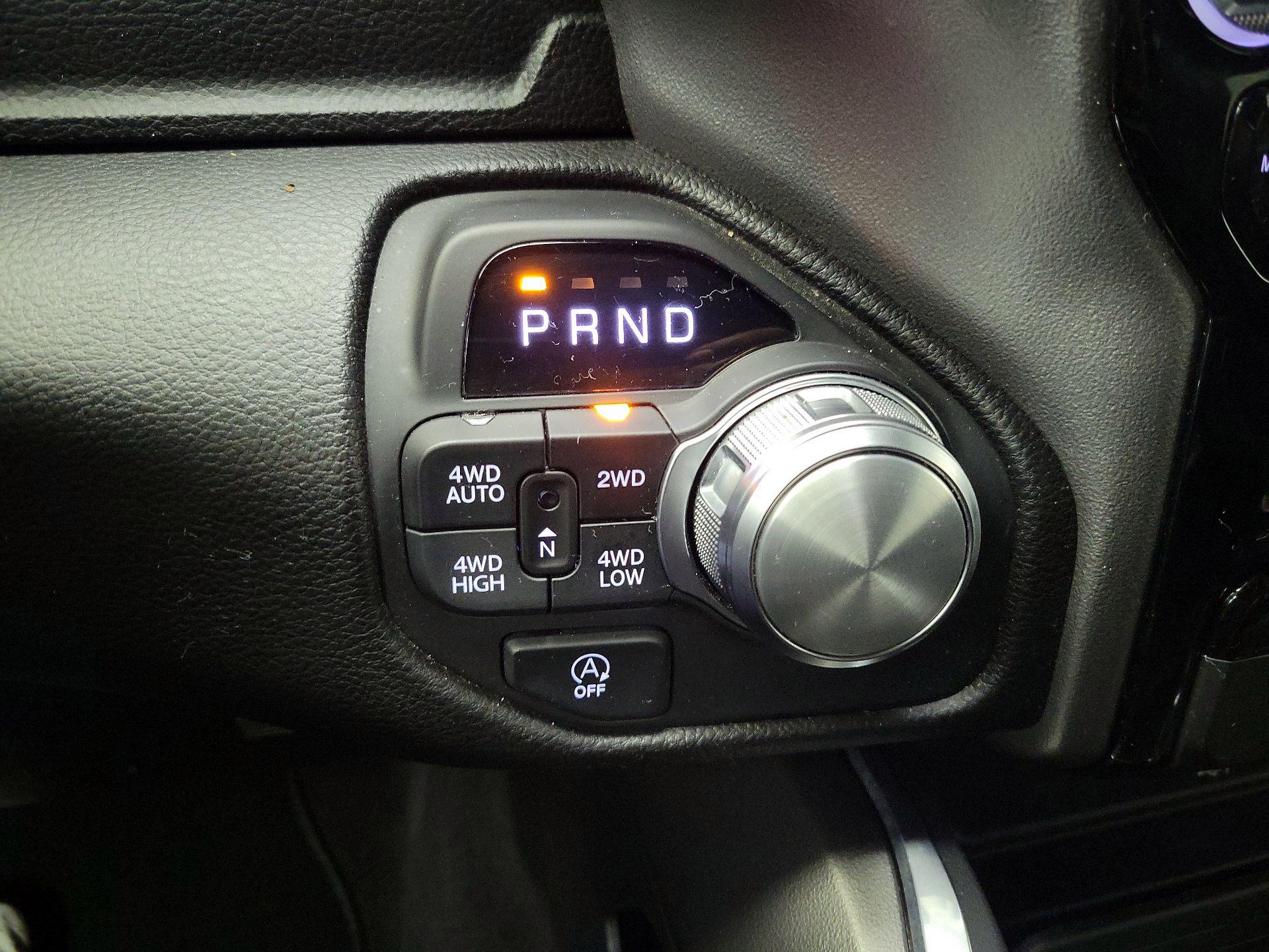 Thumbnail: 2025 RAM 1500 - 18