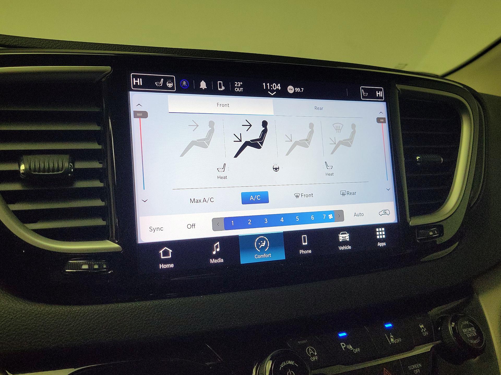 Thumbnail: 2024 Chrysler Pacifica - 16