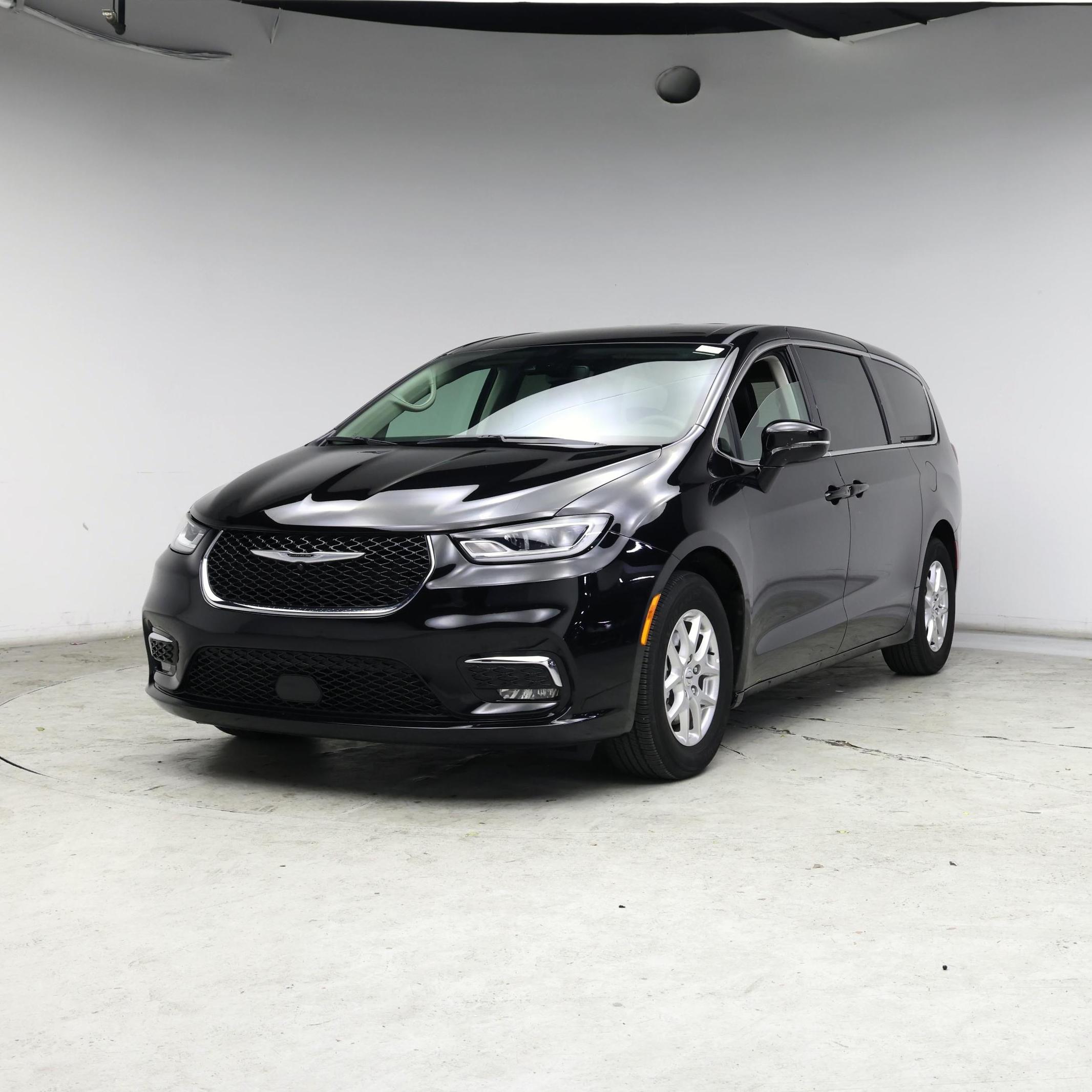 Thumbnail: 2024 Chrysler Pacifica - 4