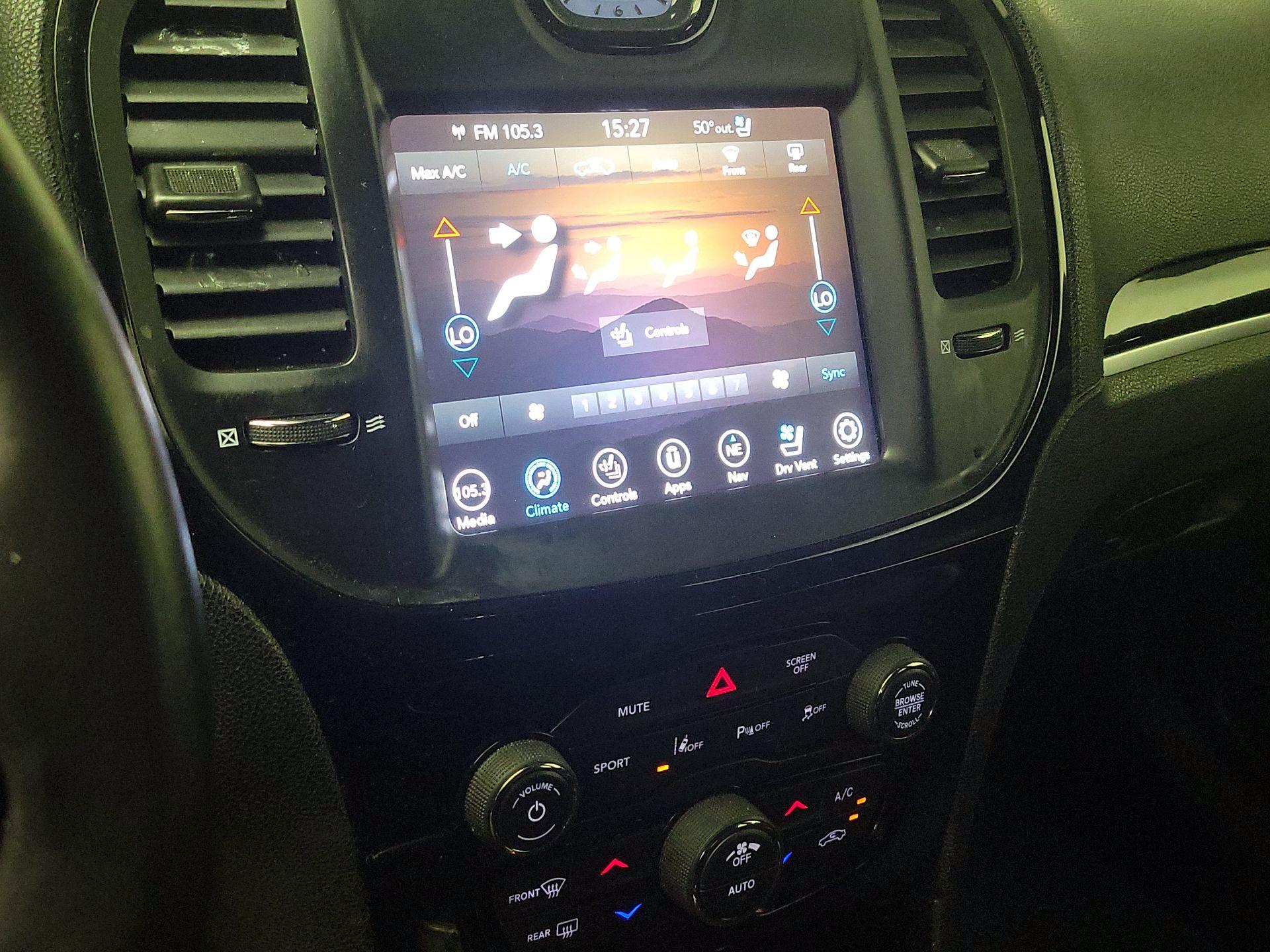 Thumbnail: 2021 Chrysler 300 - 16