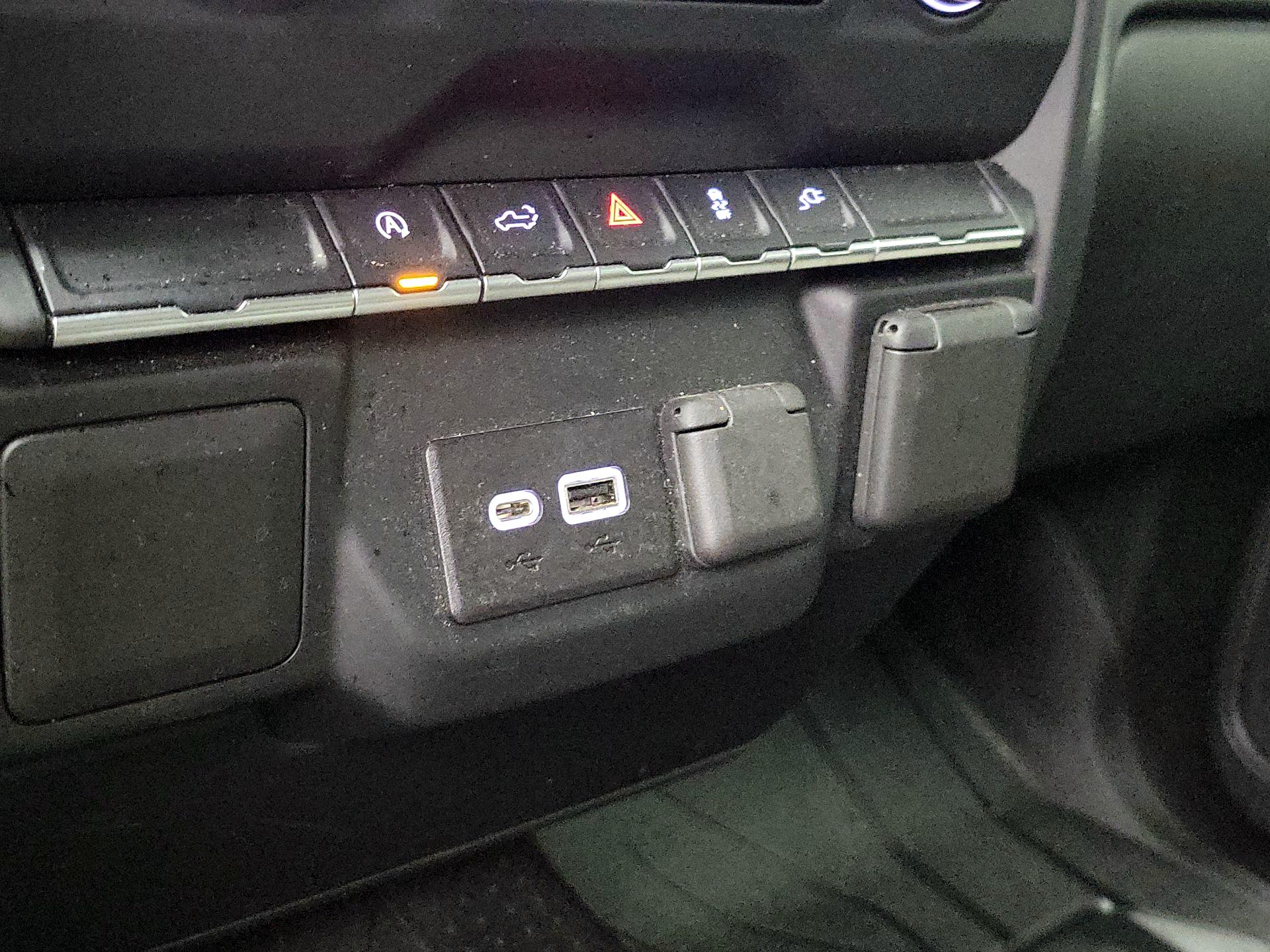 Thumbnail: 2022 Chevrolet Silverado 1500 - 18