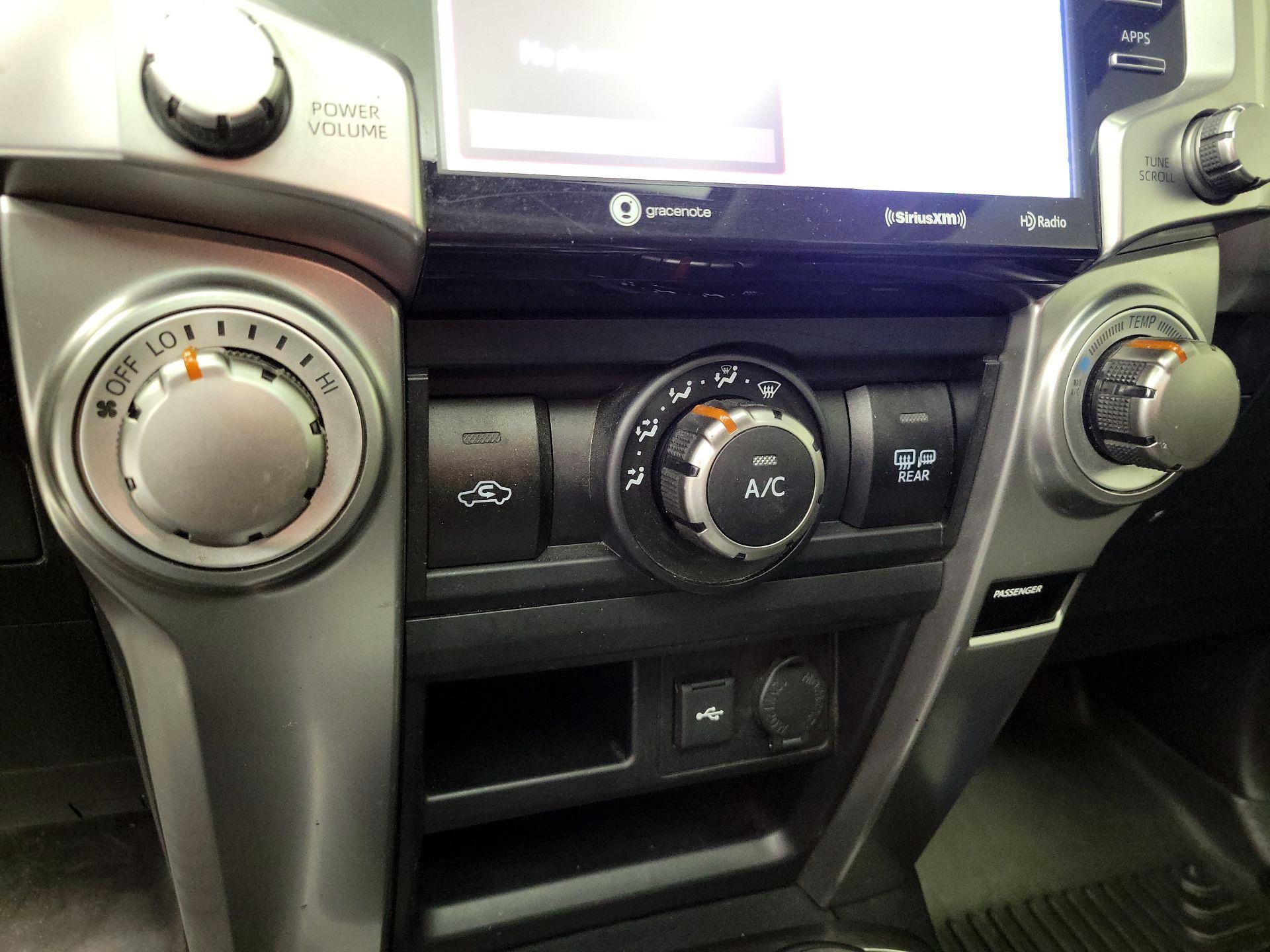 Thumbnail: 2021 Toyota 4Runner - 15