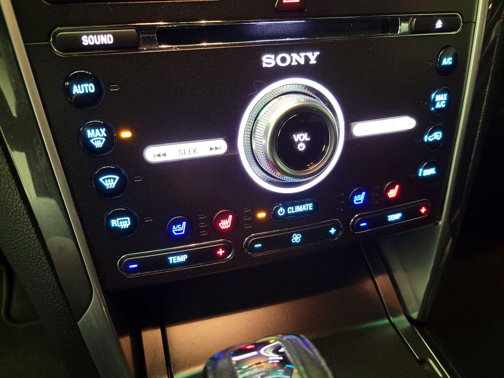 Thumbnail: 2016 Ford Explorer - 17