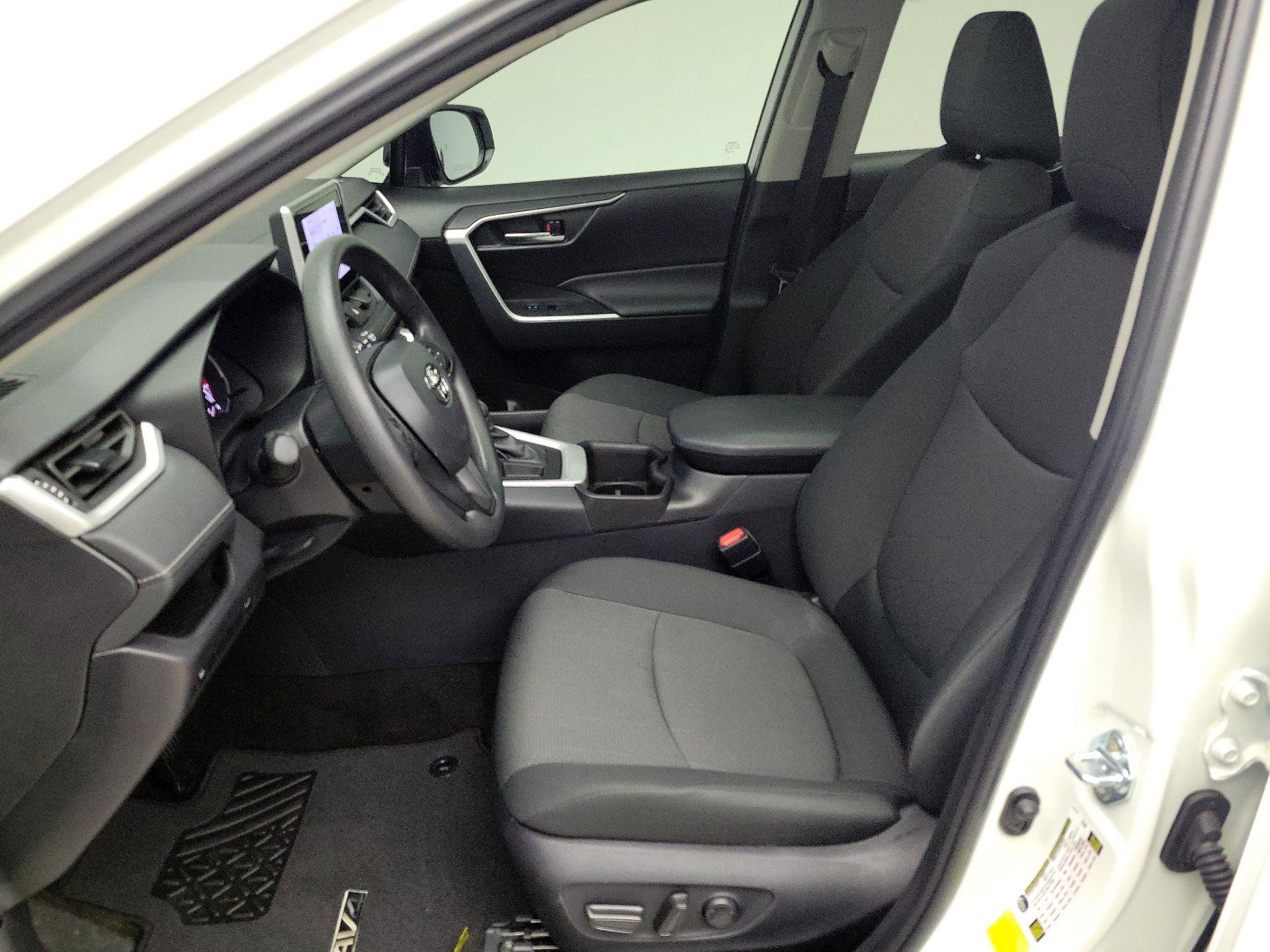 Thumbnail: 2025 Toyota RAV4 - 11