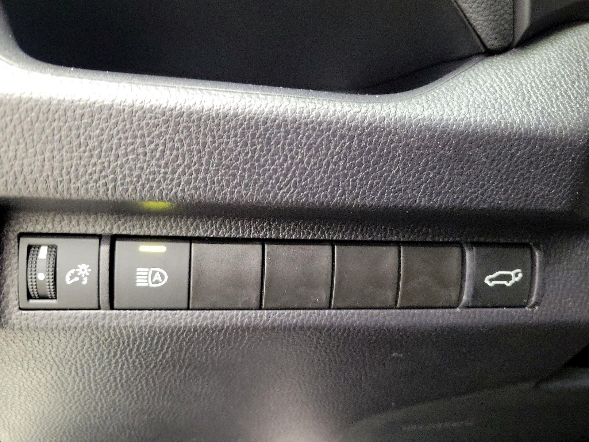 Thumbnail: 2025 Toyota RAV4 - 13