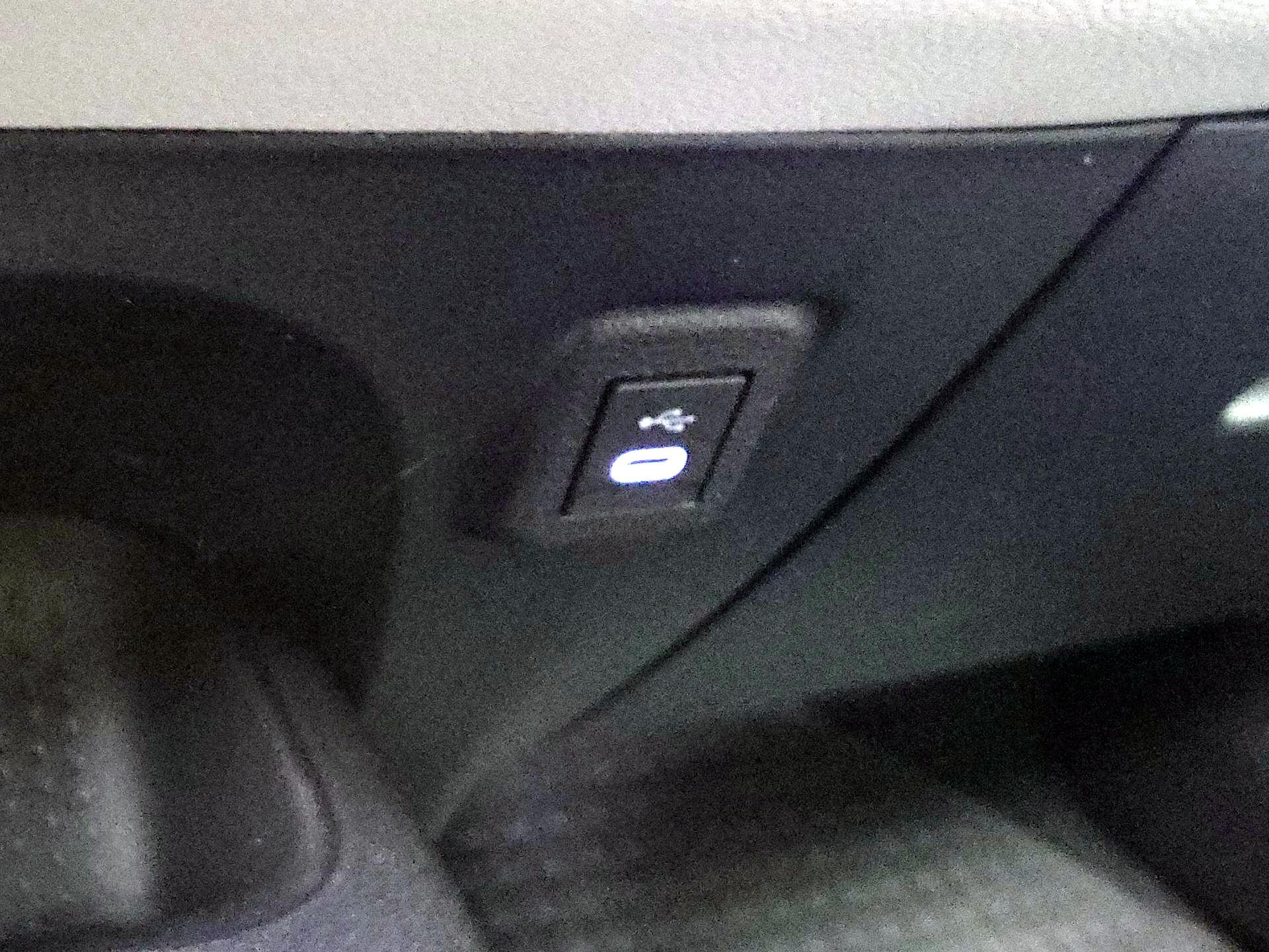 Thumbnail: 2025 Toyota Corolla - 18