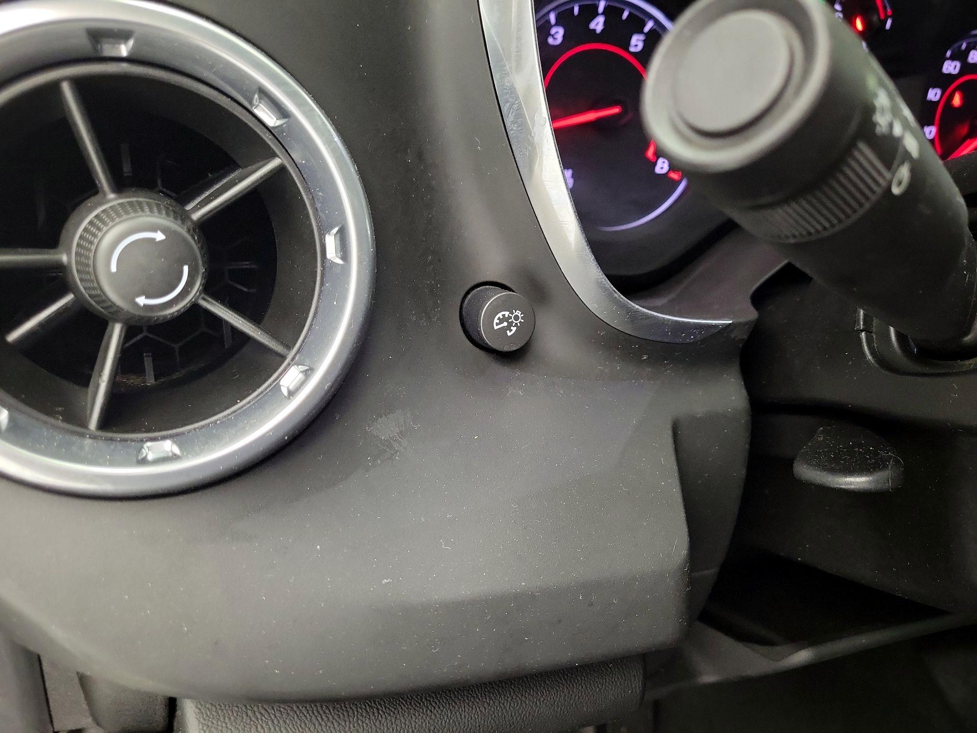 Thumbnail: 2019 Chevrolet Camaro - 13