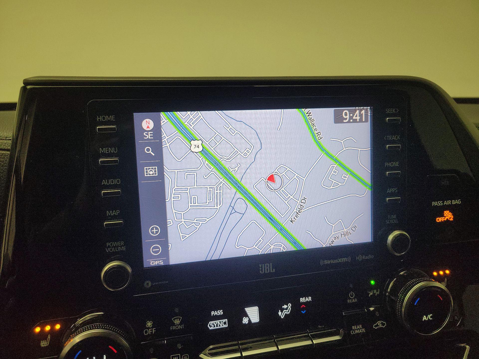 Thumbnail: 2021 Toyota Highlander - 14