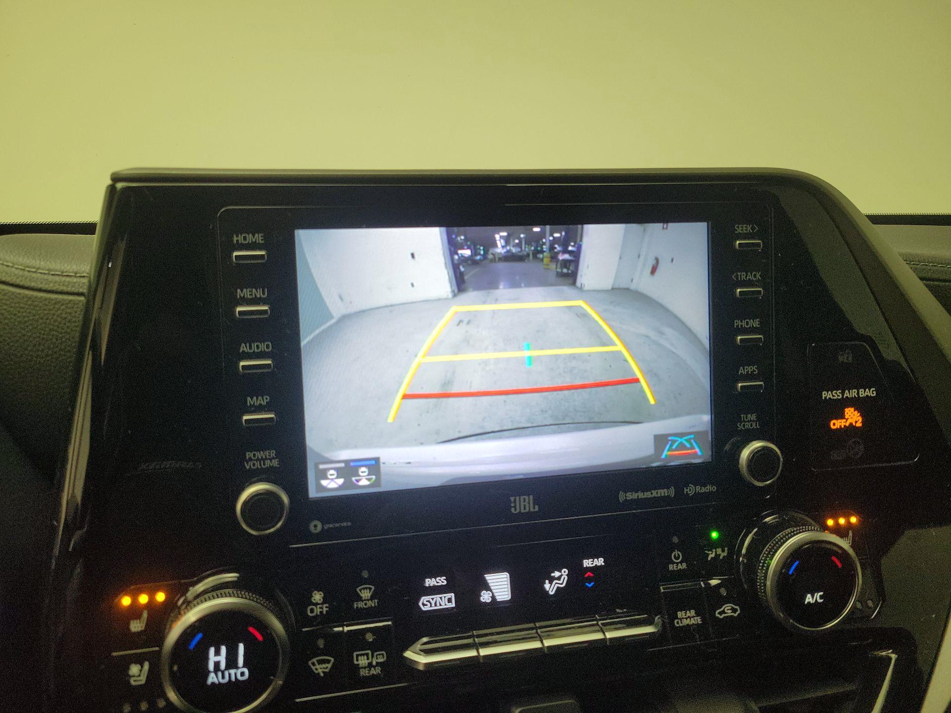 Thumbnail: 2021 Toyota Highlander - 15