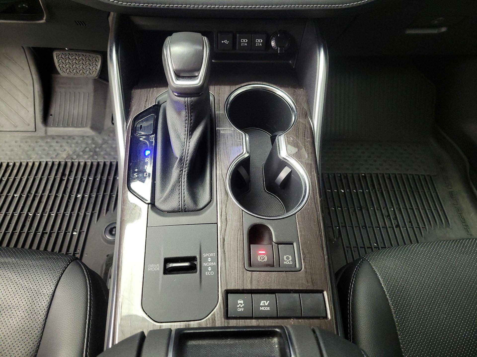 Thumbnail: 2021 Toyota Highlander - 18