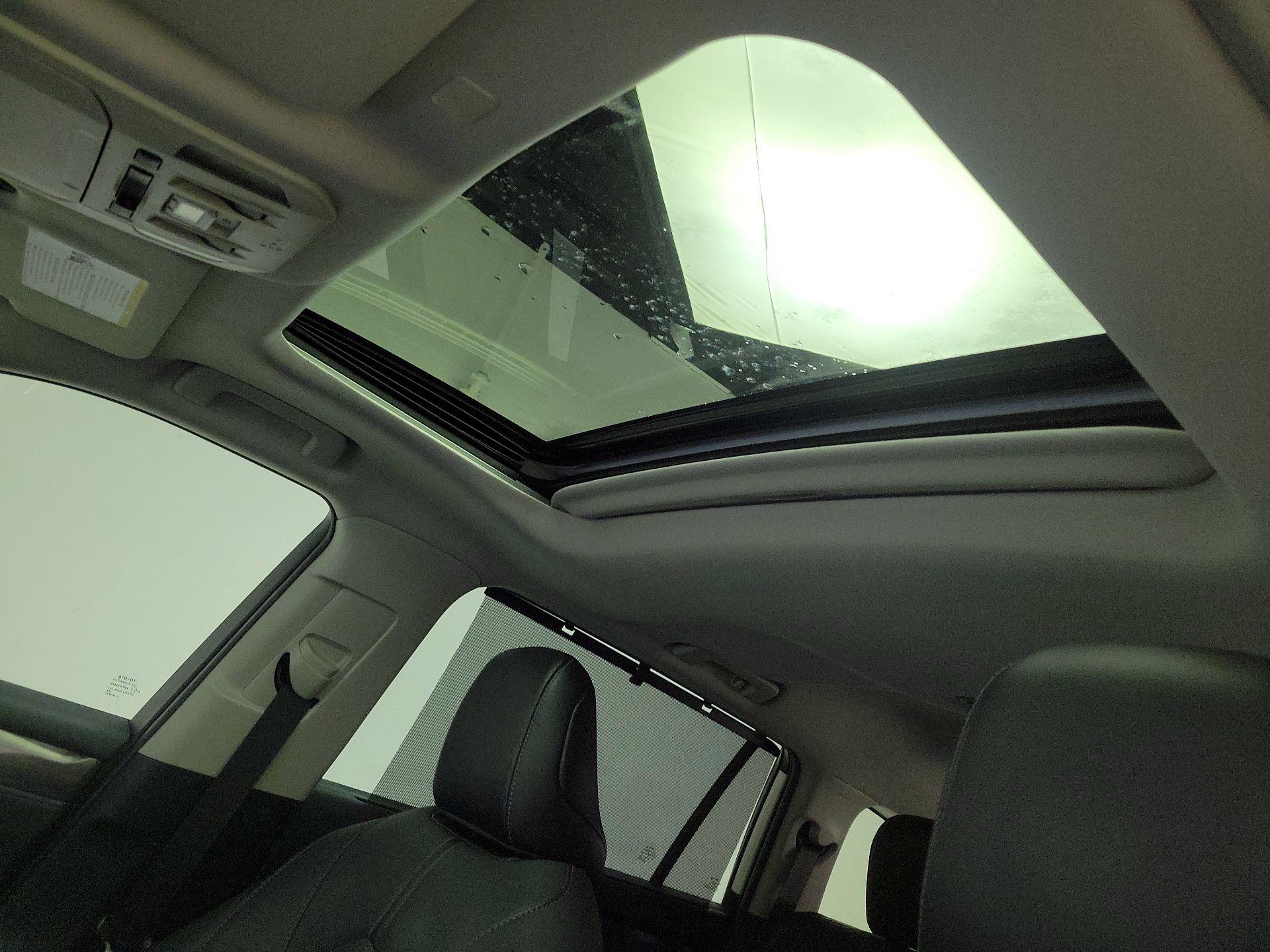 Thumbnail: 2021 Toyota Highlander - 20