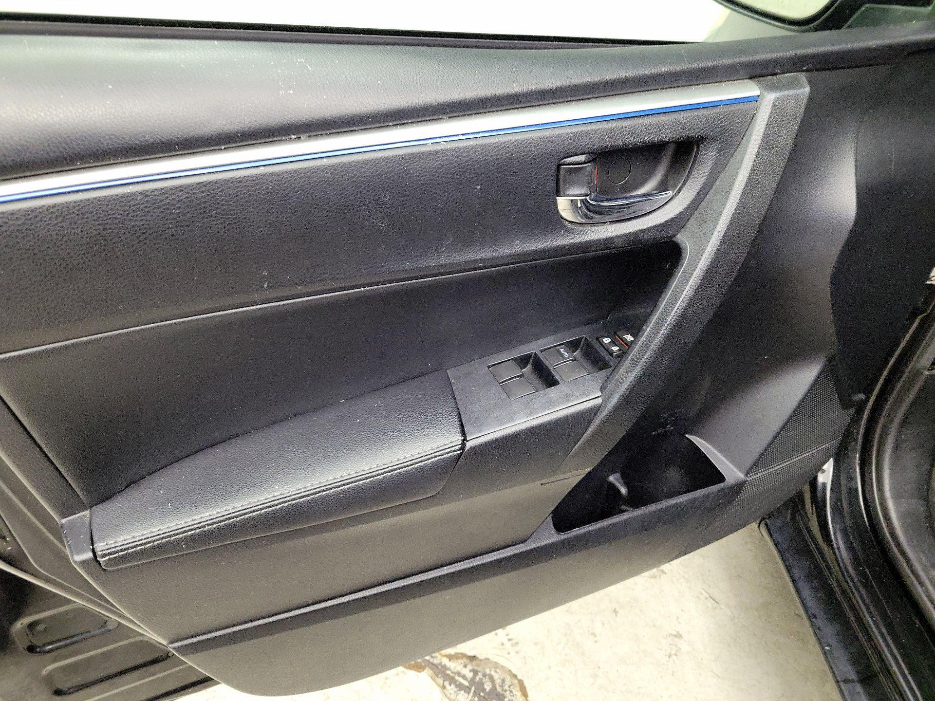 Thumbnail: 2014 Toyota Corolla - 12