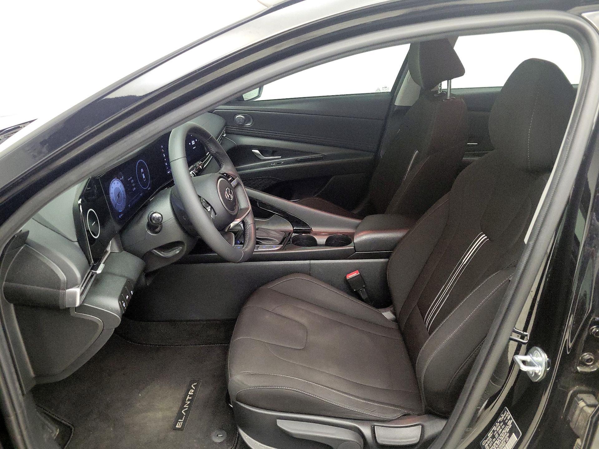 Thumbnail: 2023 Hyundai Elantra - 11