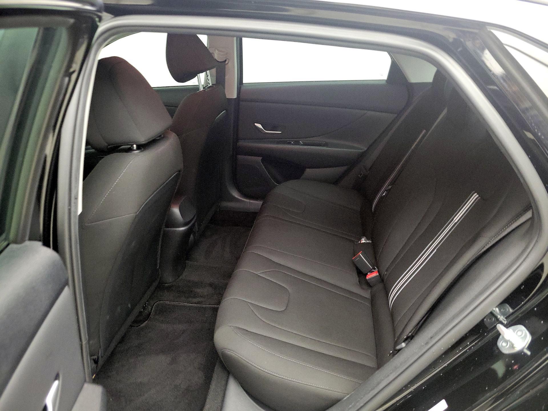 Thumbnail: 2023 Hyundai Elantra - 20