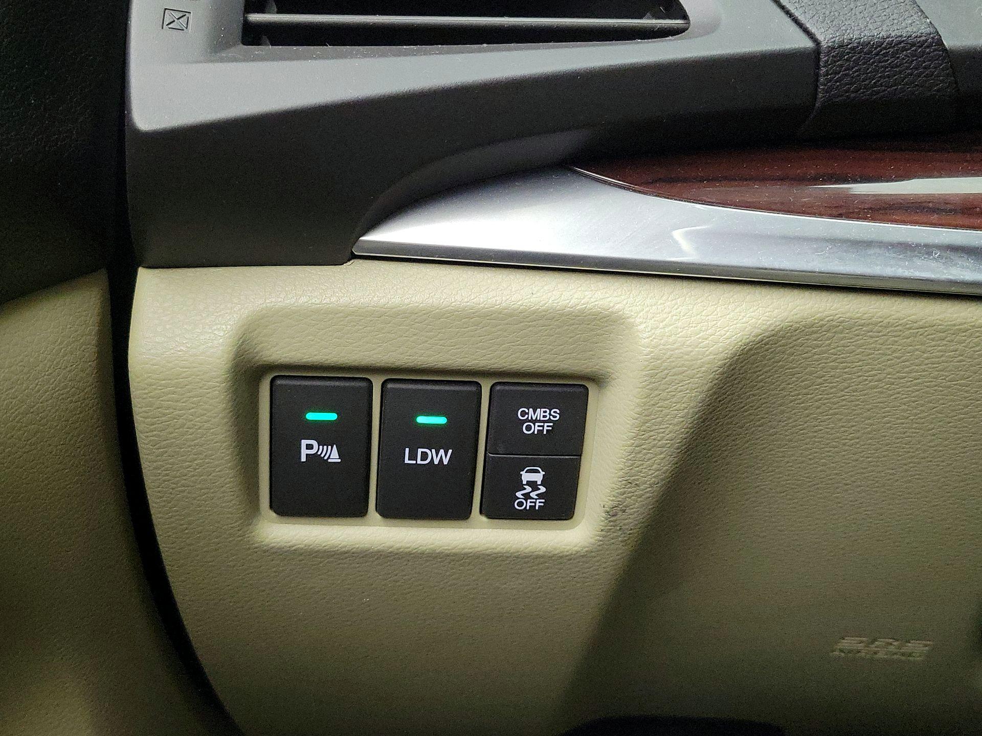 Thumbnail: 2015 Acura MDX - 13