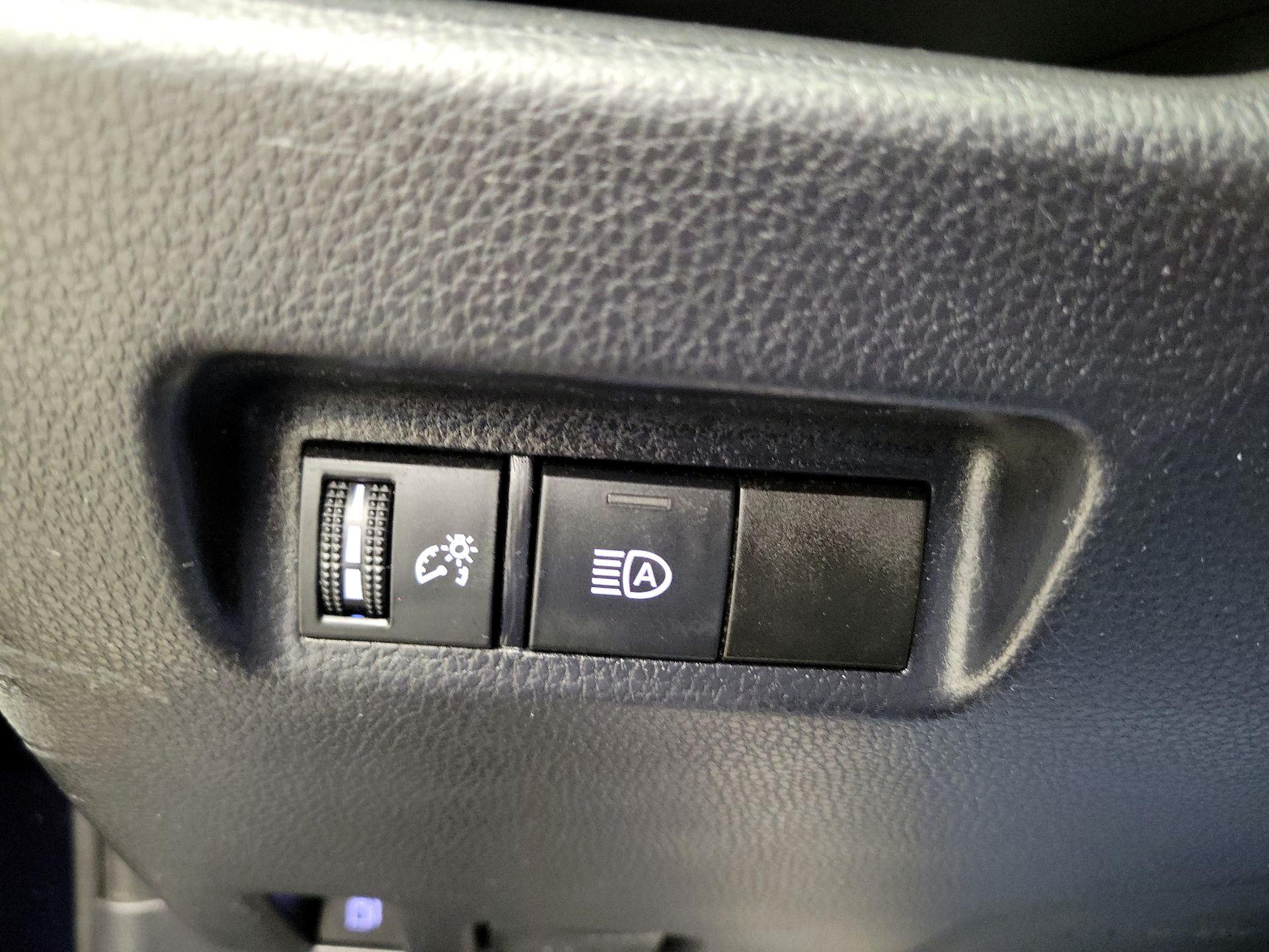 Thumbnail: 2020 Toyota RAV4 - 13