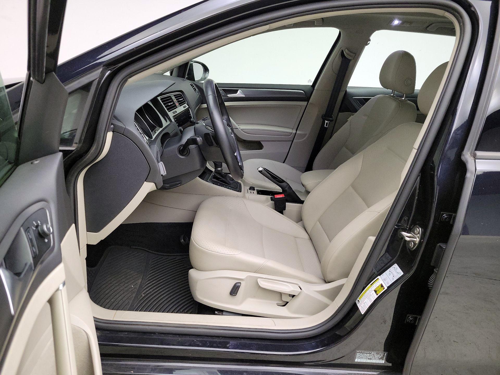 Thumbnail: 2019 Volkswagen Golf - 11