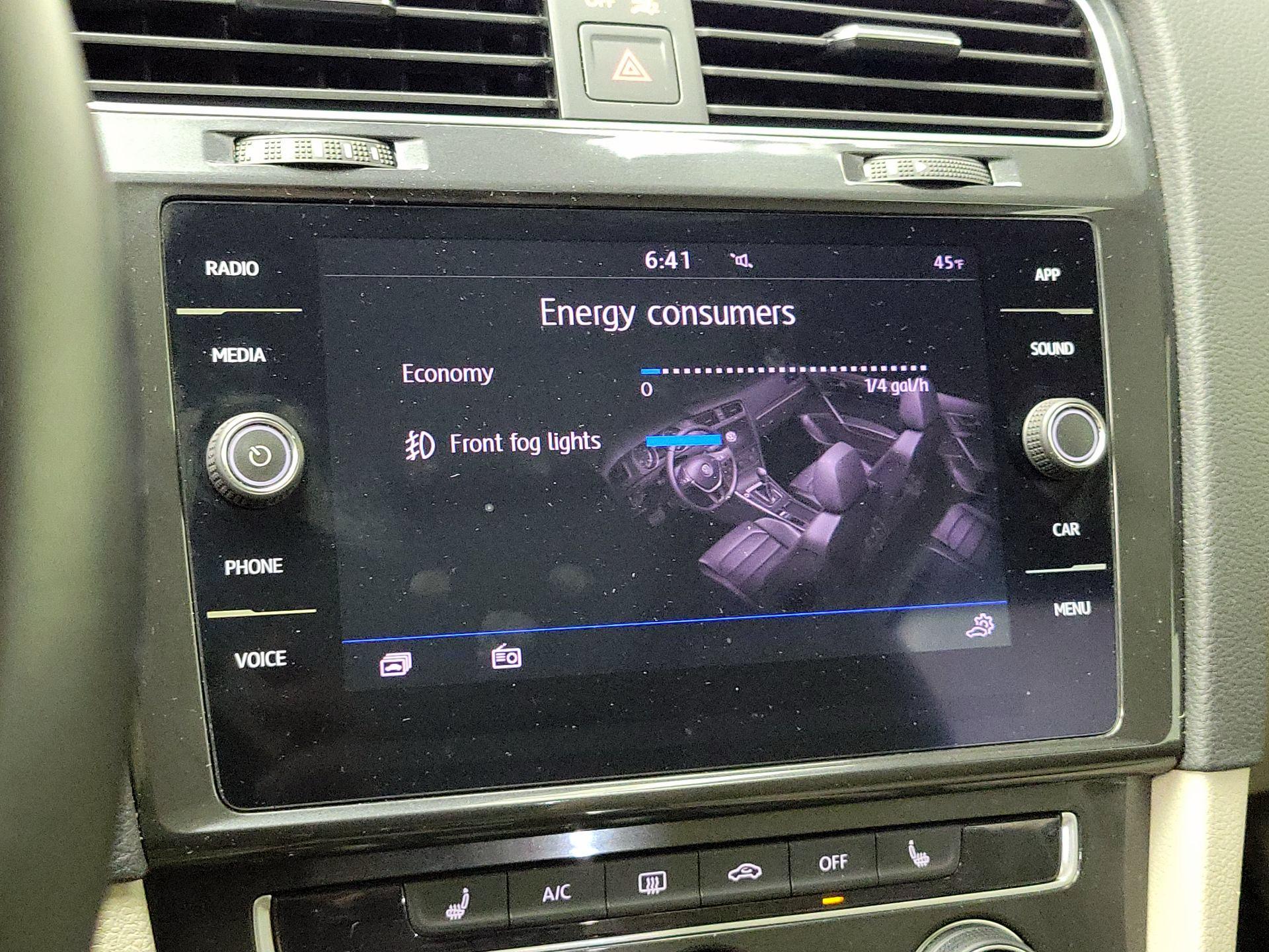 Thumbnail: 2019 Volkswagen Golf - 15