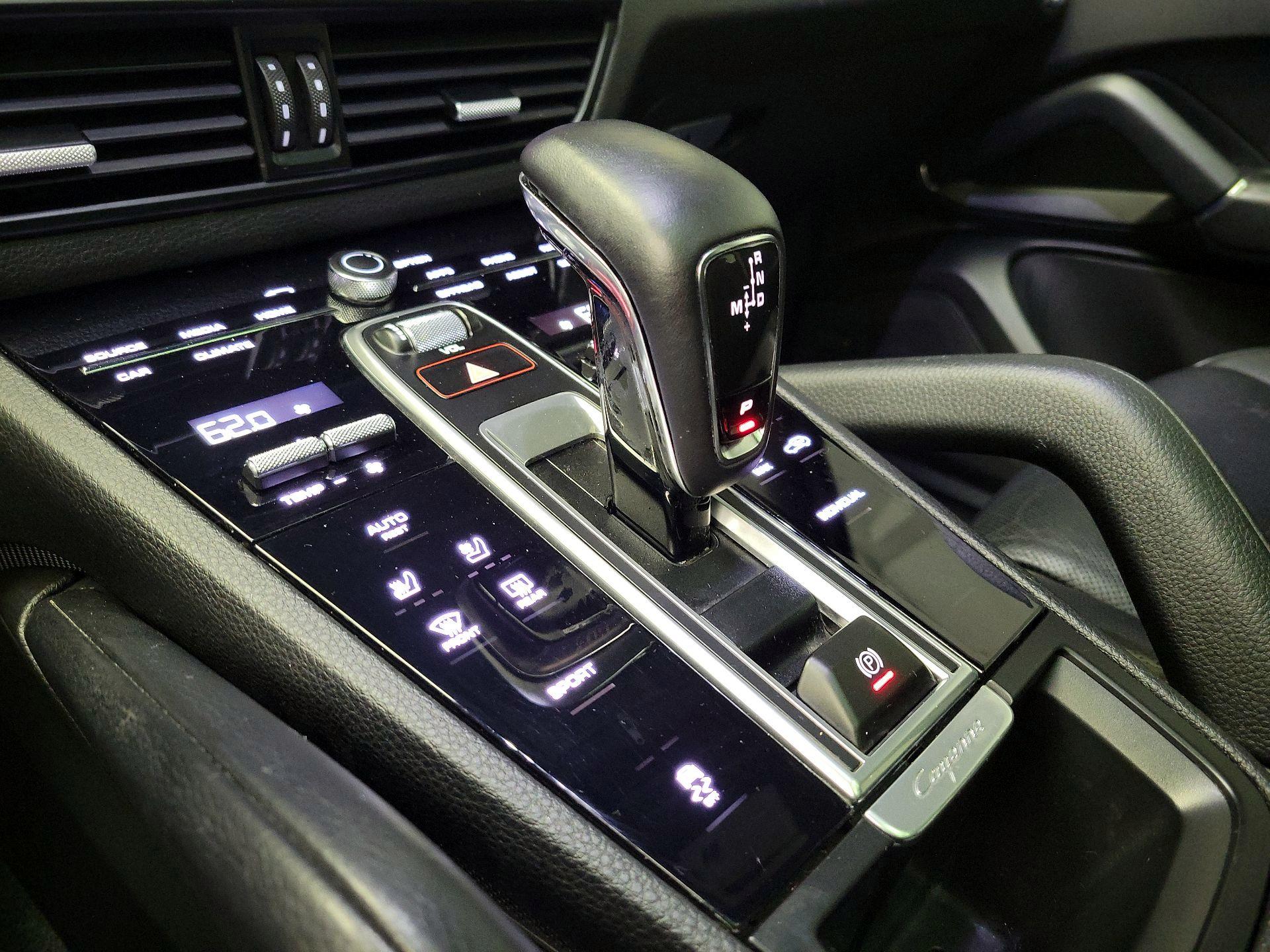 Thumbnail: 2023 Porsche Cayenne - 17