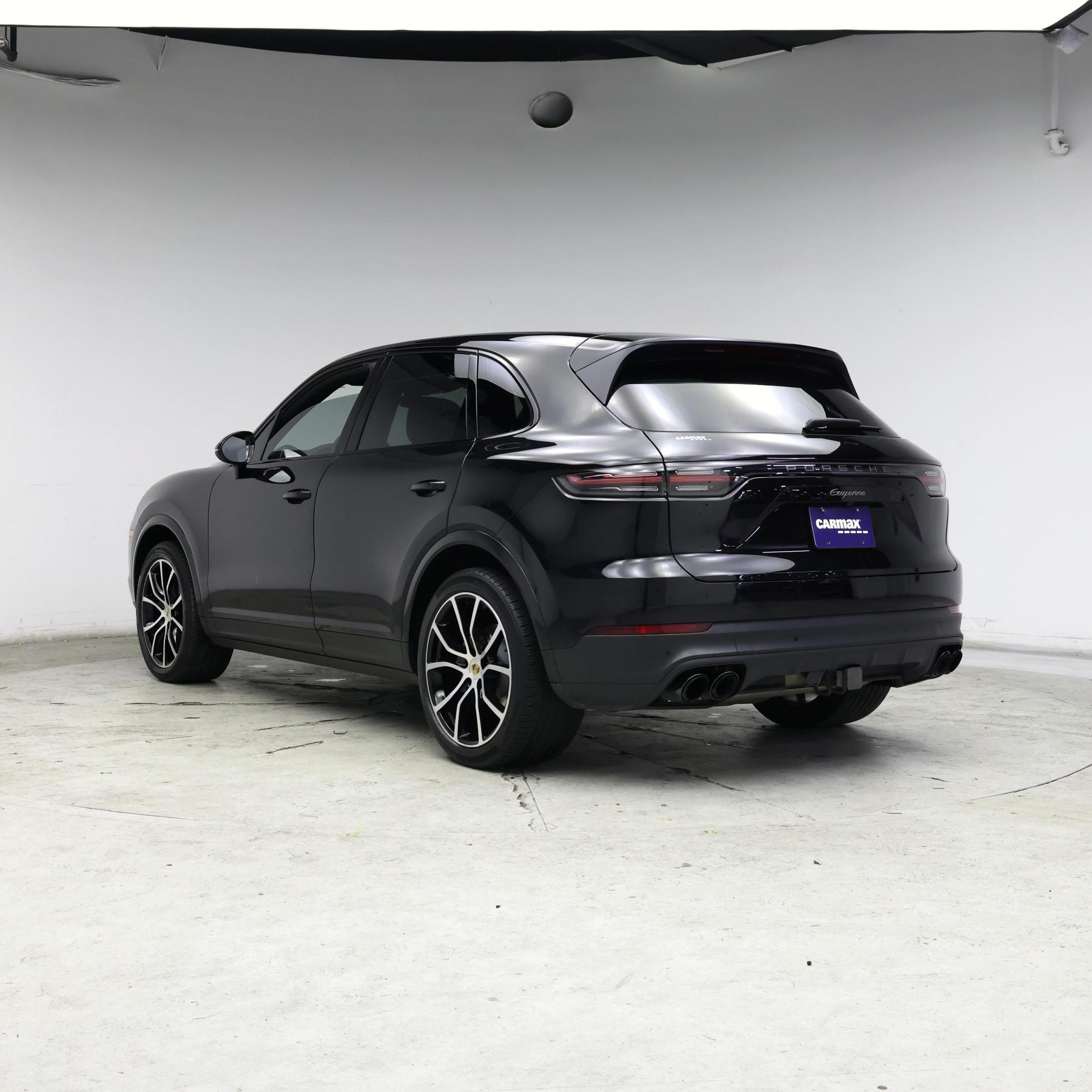 Thumbnail: 2023 Porsche Cayenne - 2