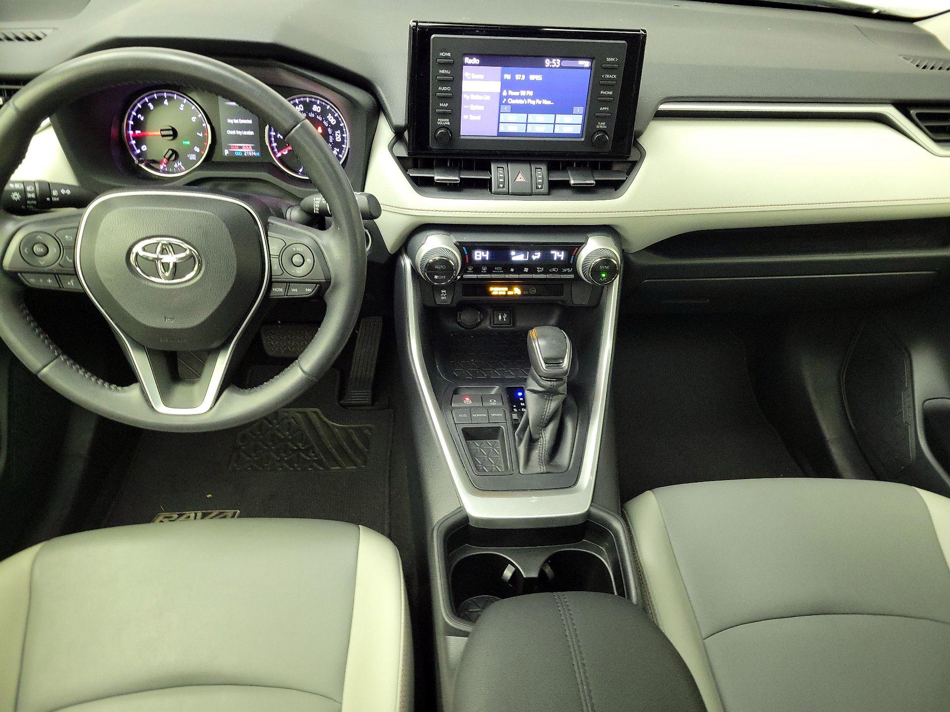 Thumbnail: 2019 Toyota RAV4 - 9