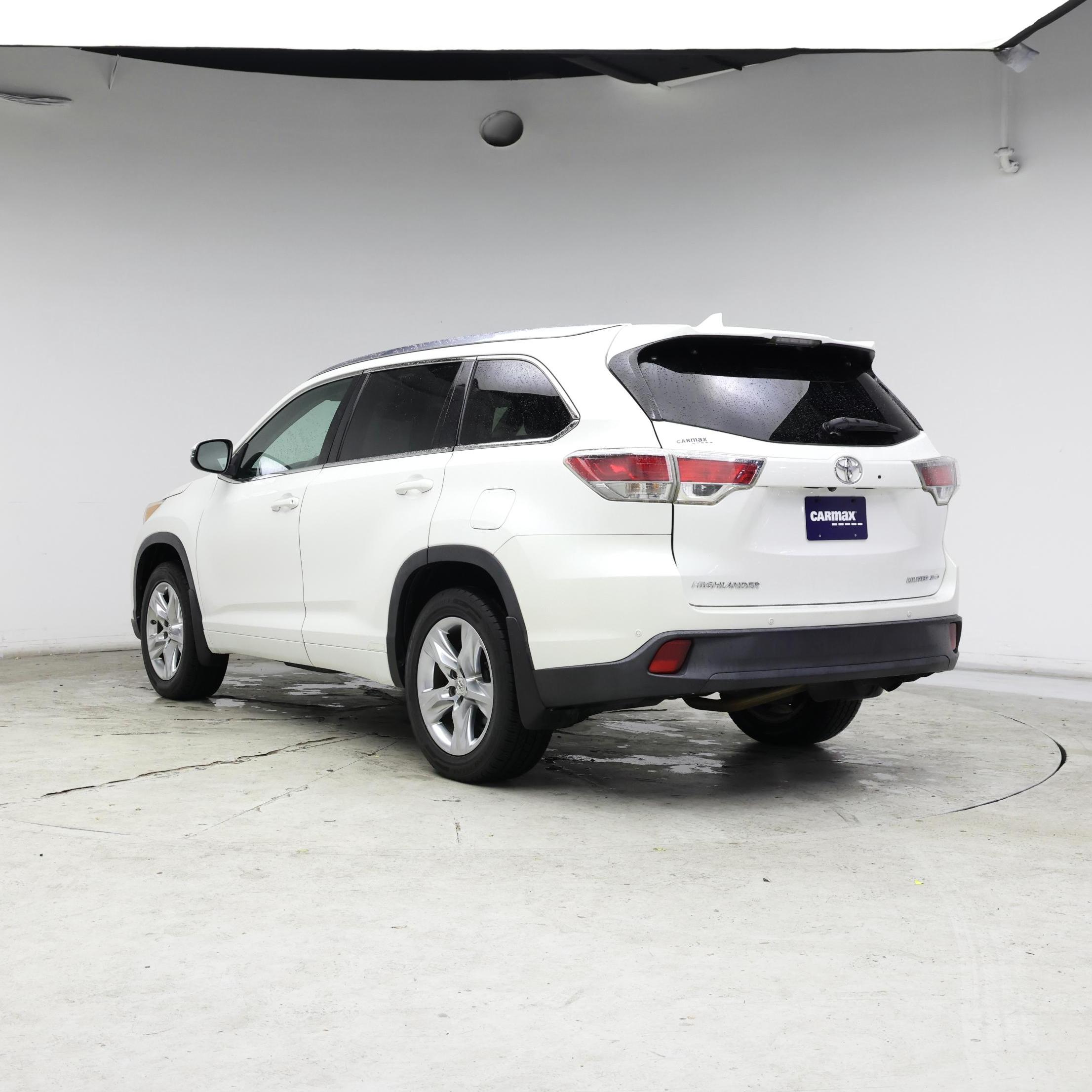 Thumbnail: 2015 Toyota Highlander - 2
