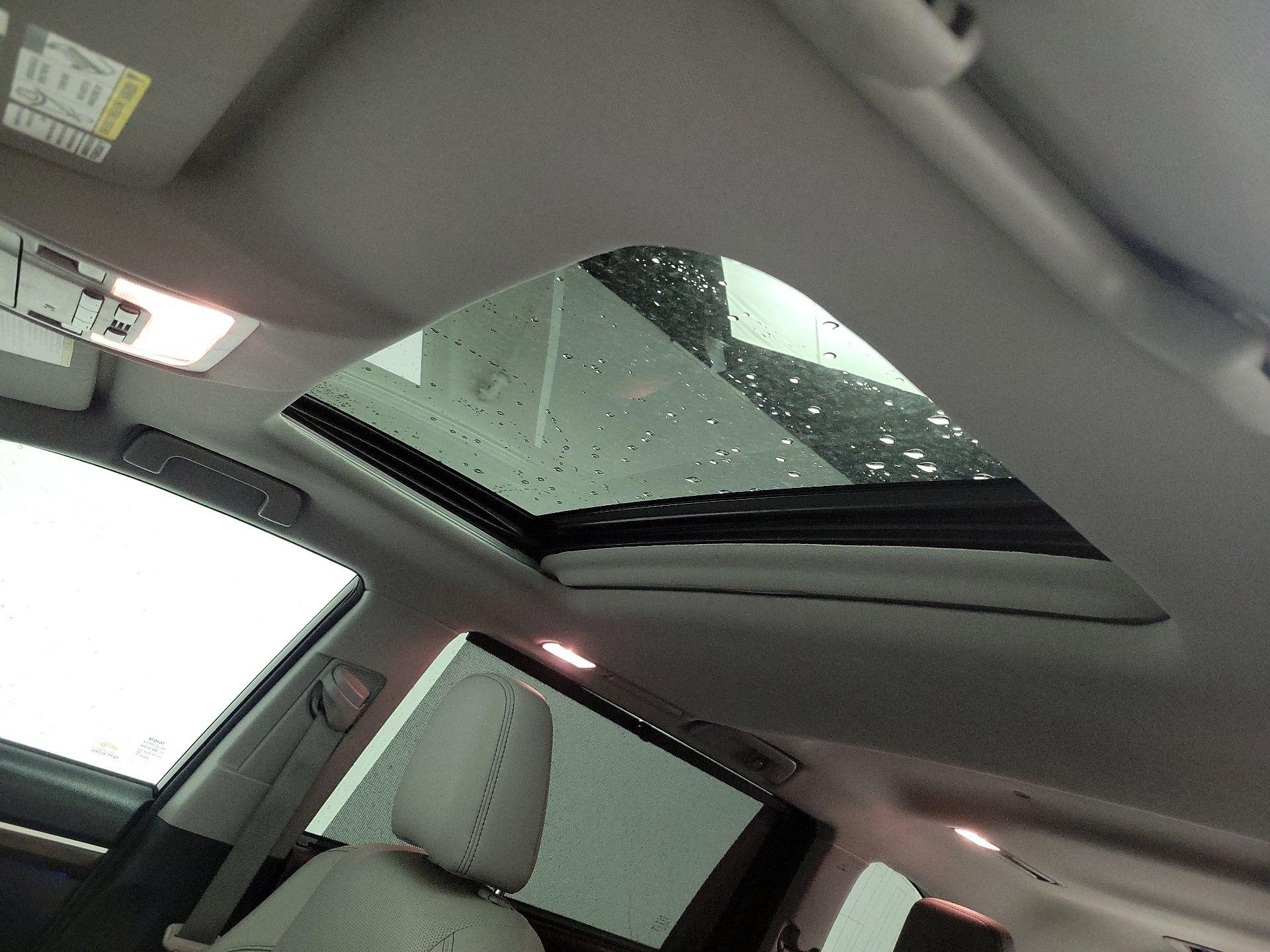 Thumbnail: 2015 Toyota Highlander - 19