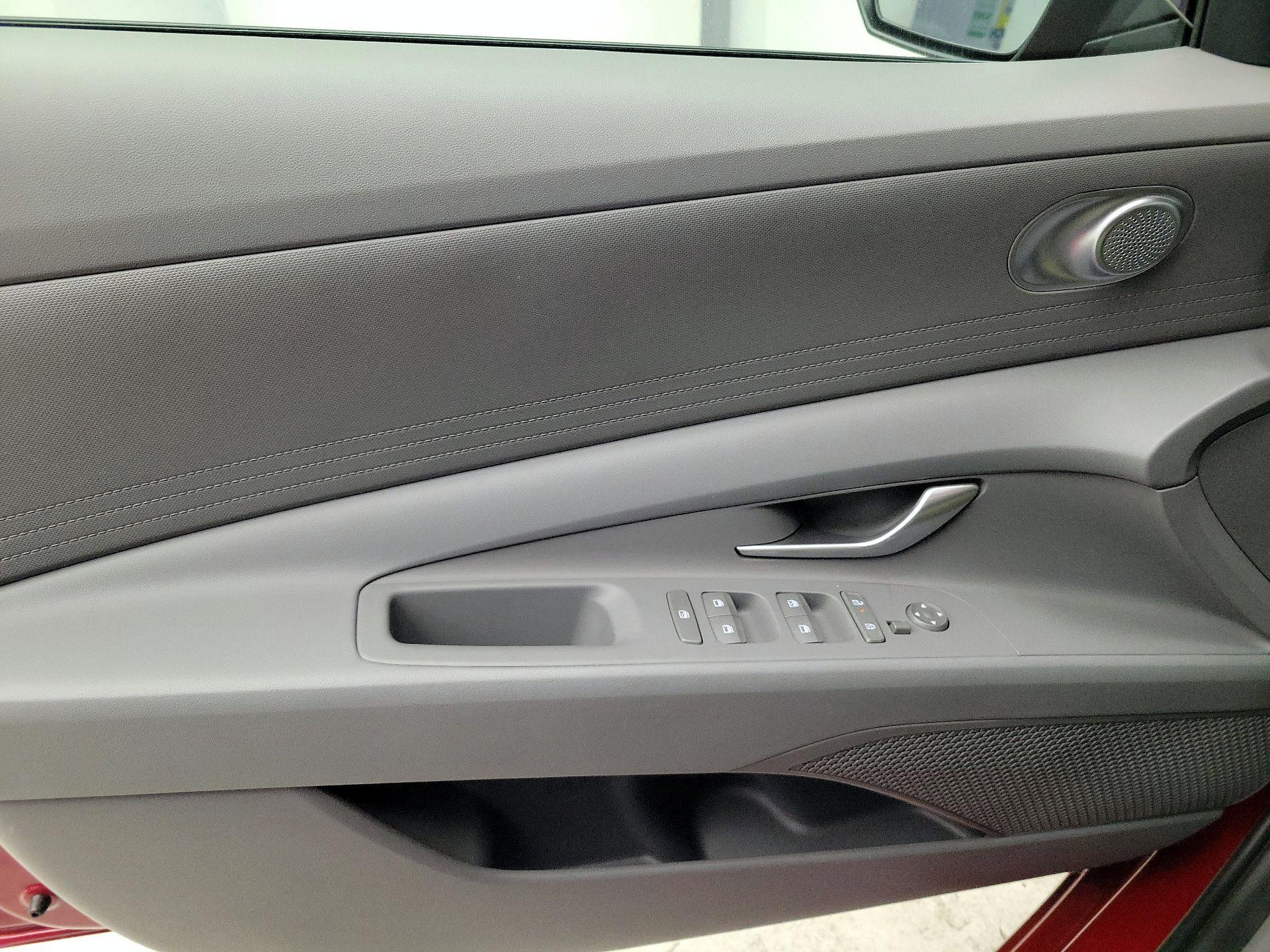 Thumbnail: 2025 Hyundai Elantra - 12