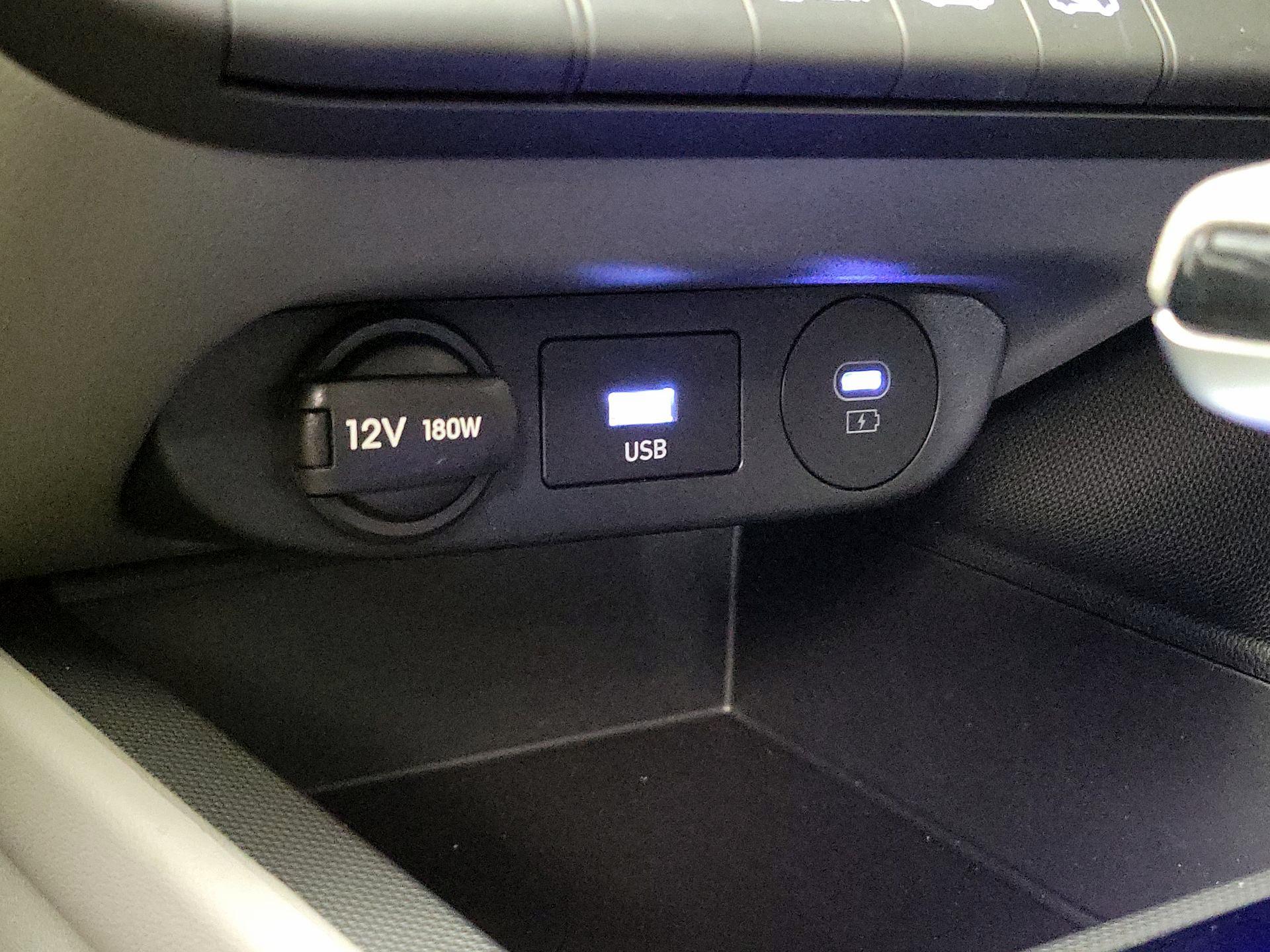 Thumbnail: 2025 Hyundai Elantra - 18