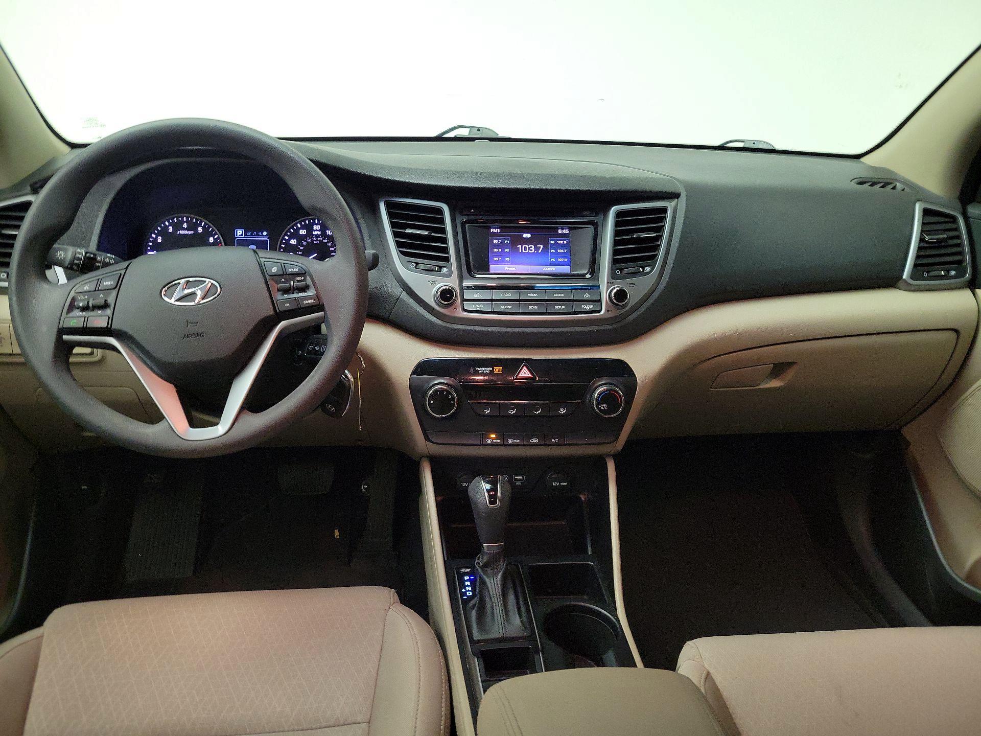 Thumbnail: 2016 Hyundai Tucson - 9