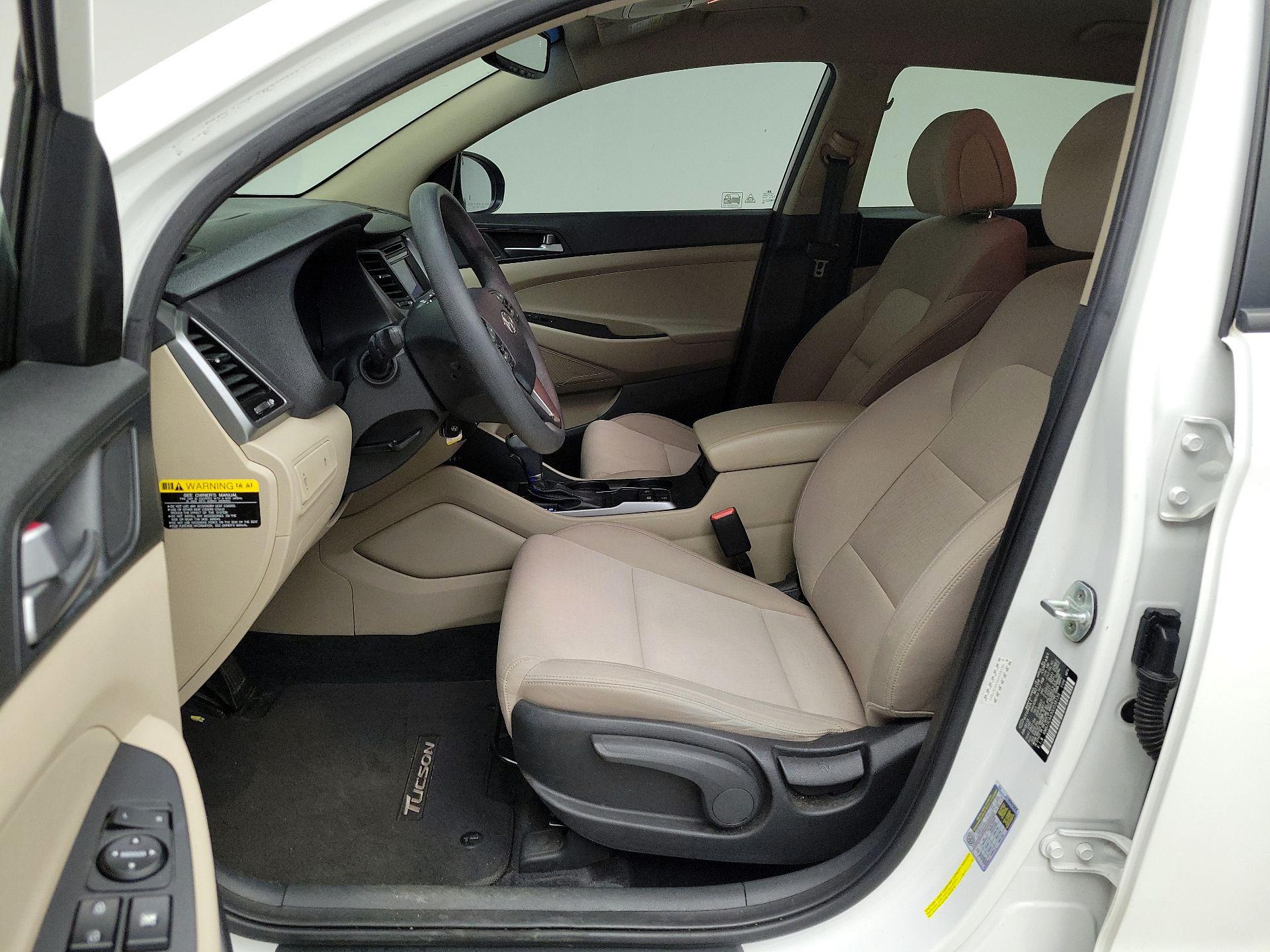 Thumbnail: 2016 Hyundai Tucson - 11