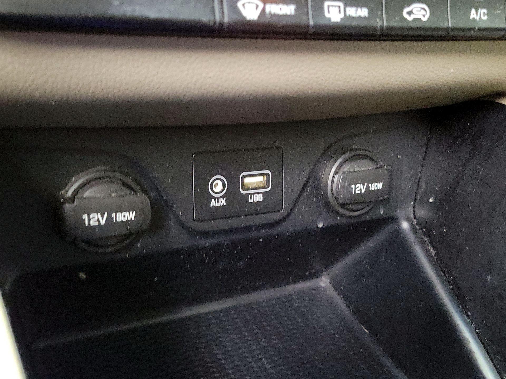 Thumbnail: 2016 Hyundai Tucson - 18