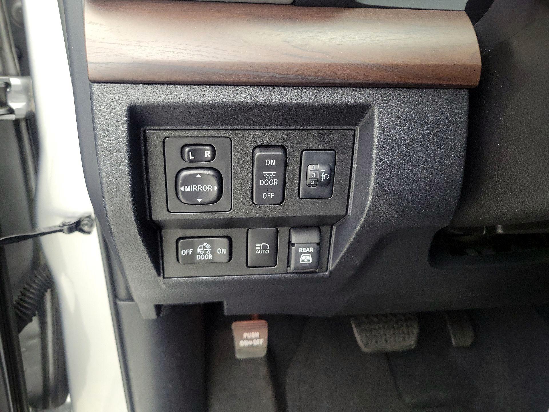 Thumbnail: 2019 Toyota Tundra - 13