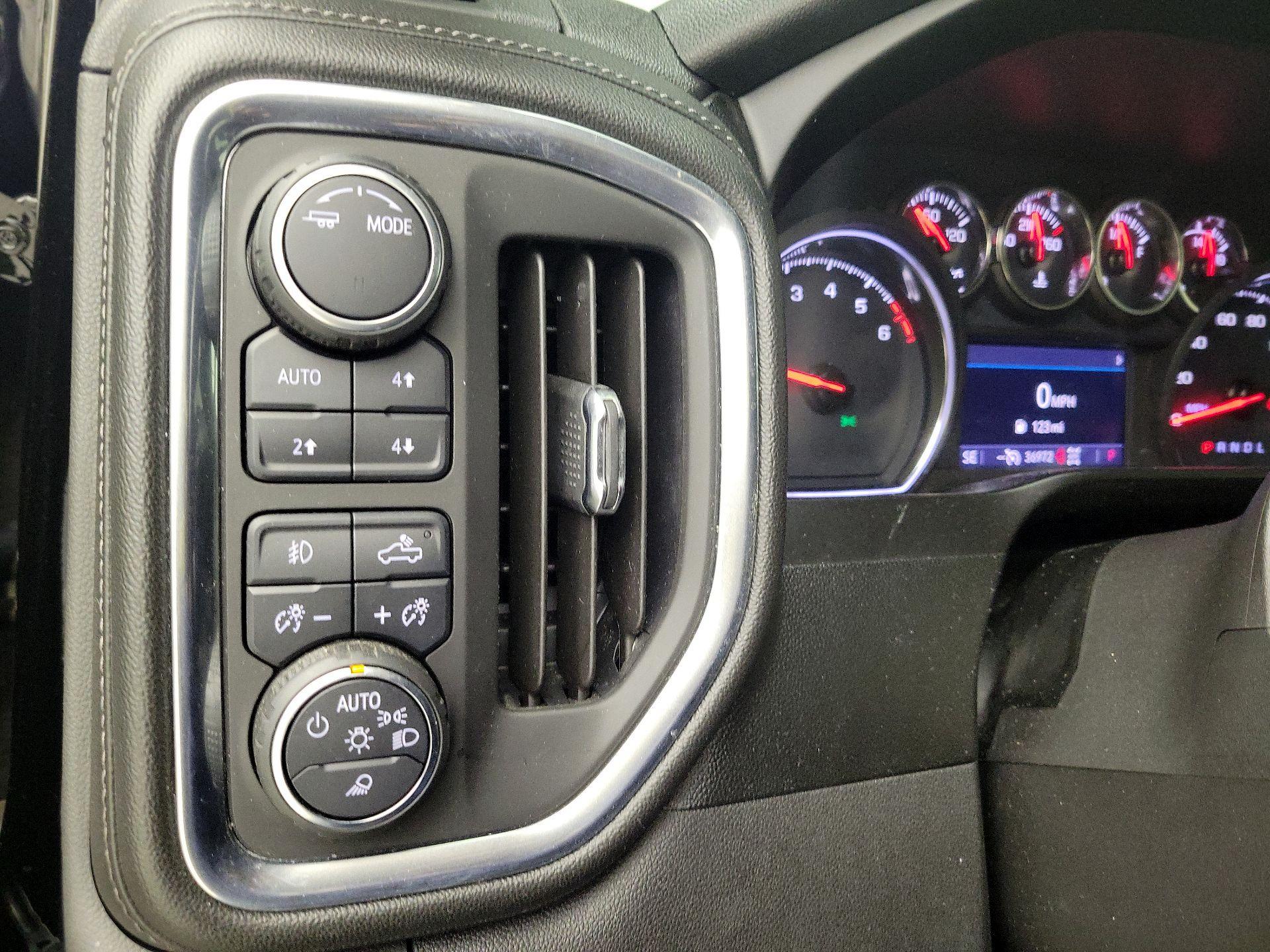 Thumbnail: 2020 Chevrolet Silverado 1500 - 13