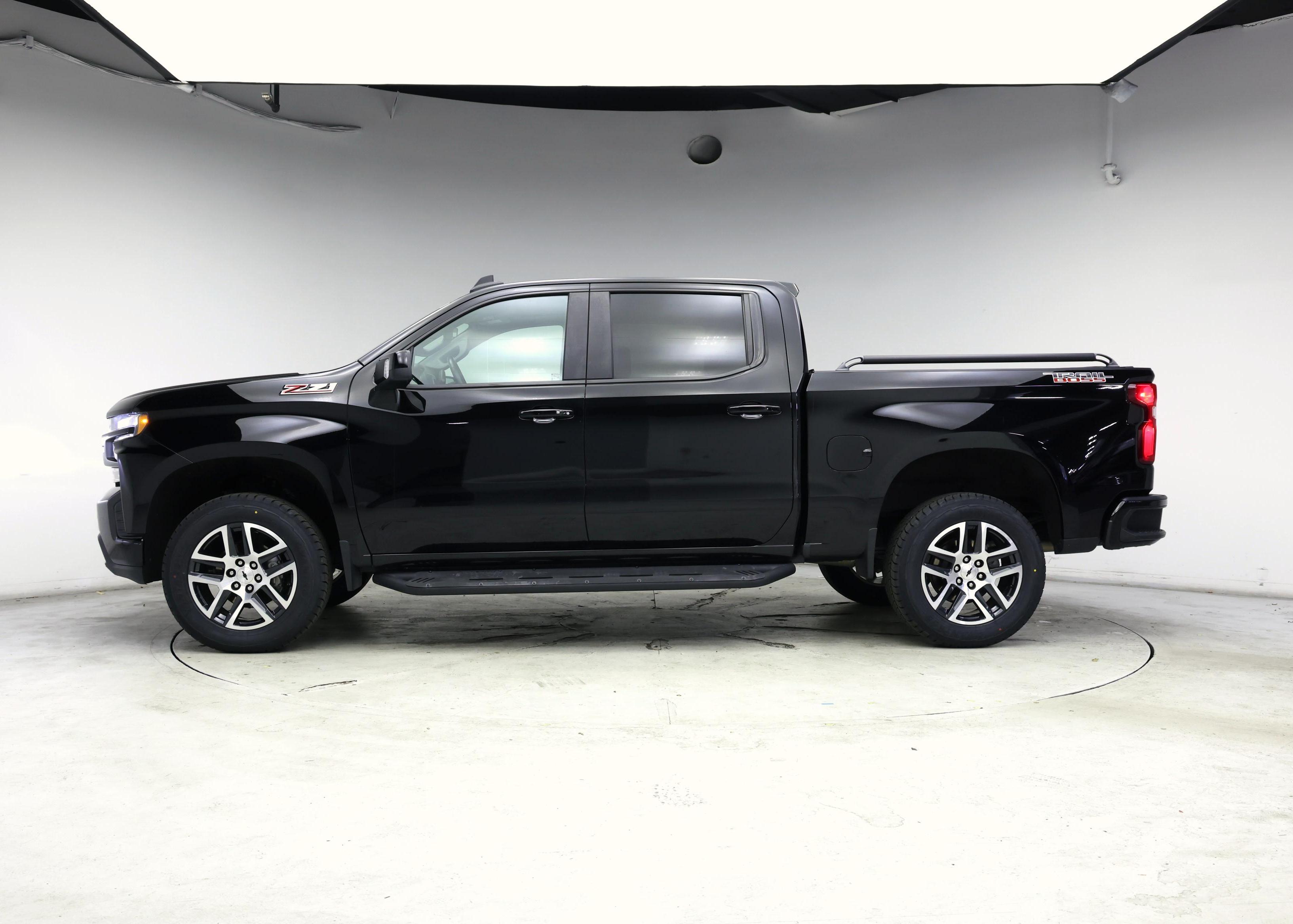 Thumbnail: 2020 Chevrolet Silverado 1500 - 3