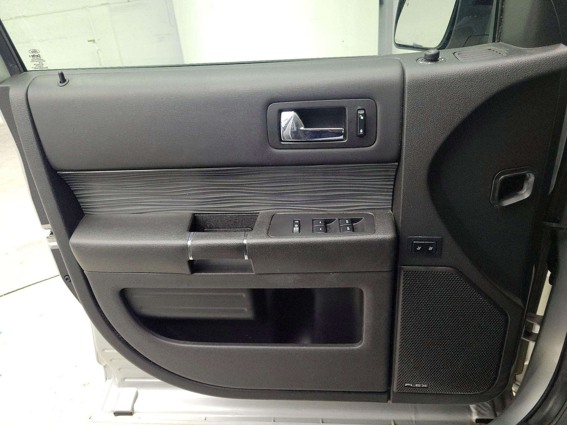 Thumbnail: 2019 Ford Flex - 12