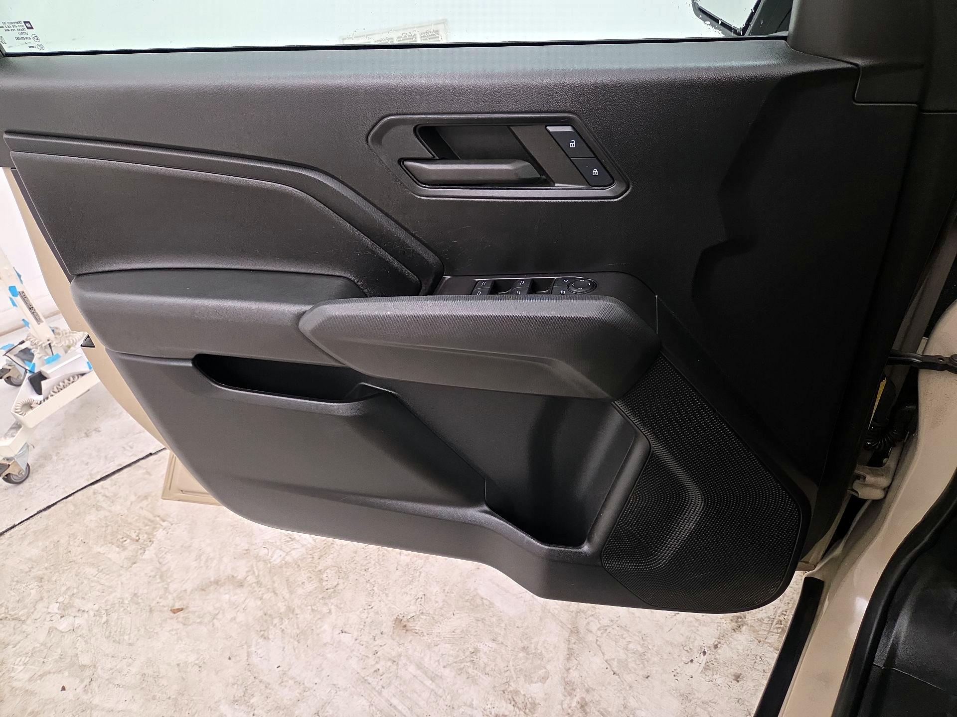 Thumbnail: 2024 Chevrolet Colorado - 12