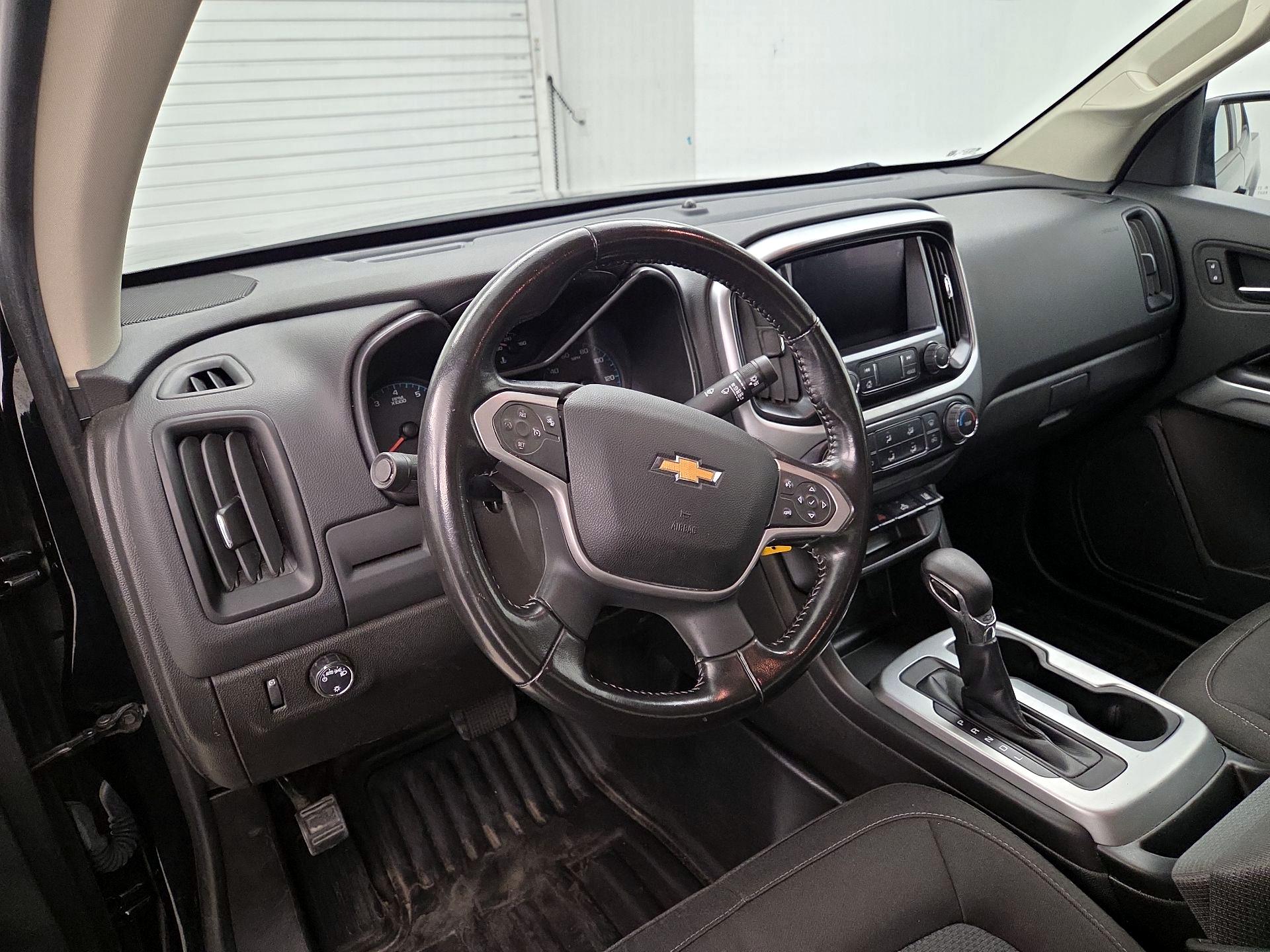 Thumbnail: 2022 Chevrolet Colorado - 9