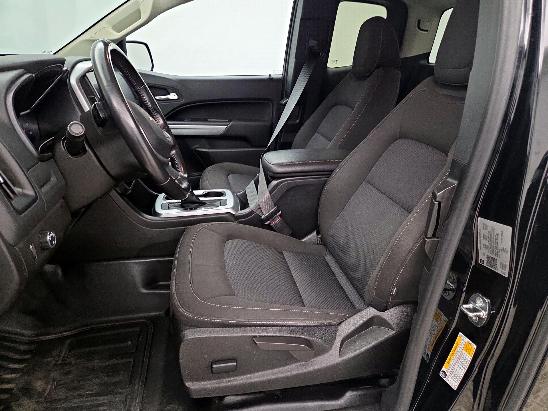 Thumbnail: 2022 Chevrolet Colorado - 11