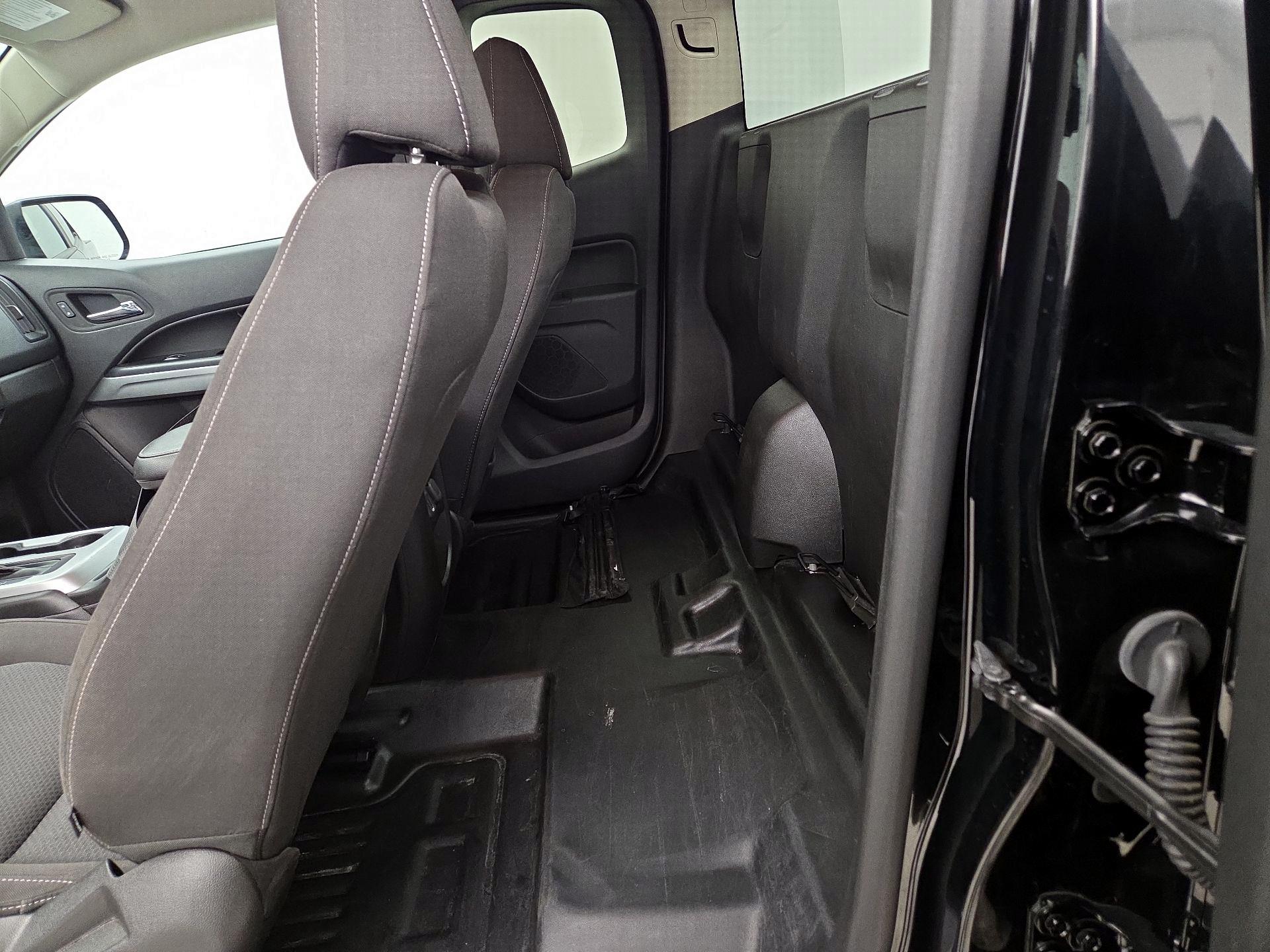 Thumbnail: 2022 Chevrolet Colorado - 18